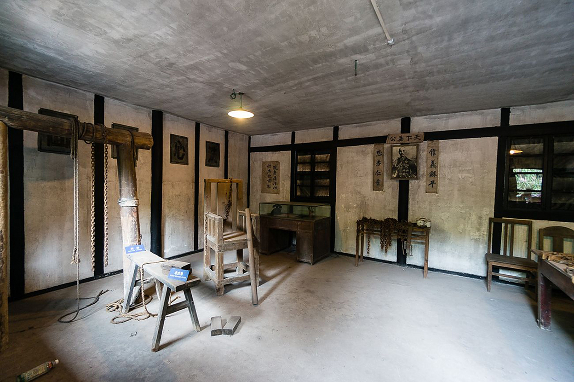 1932年,不幸被俘的钱瑛惨遭折磨,每天吃发霉的食物