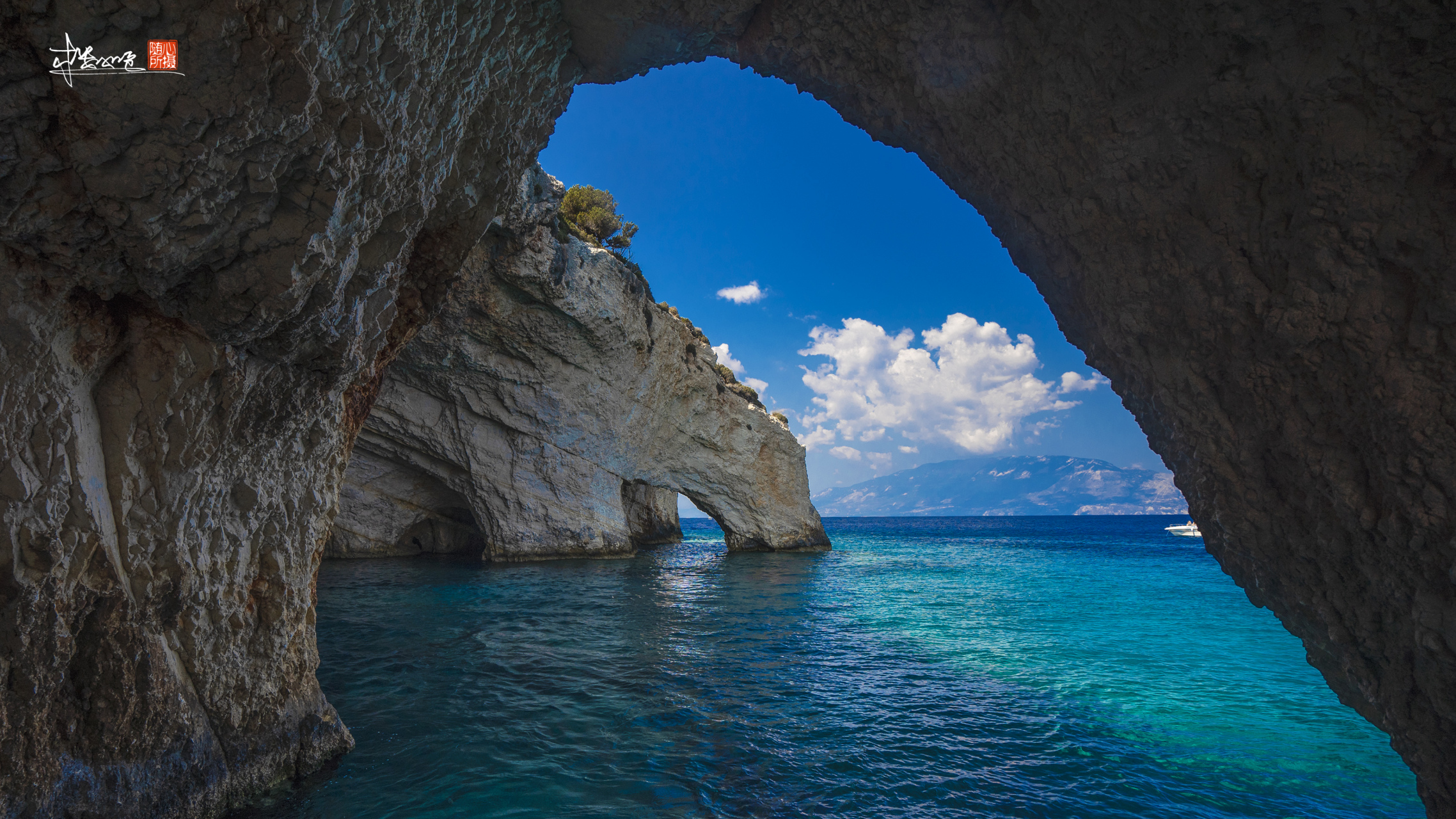 风光无限好的希腊扎金索斯岛 有一个大名鼎鼎的海滩叫沉船湾又称海盗
