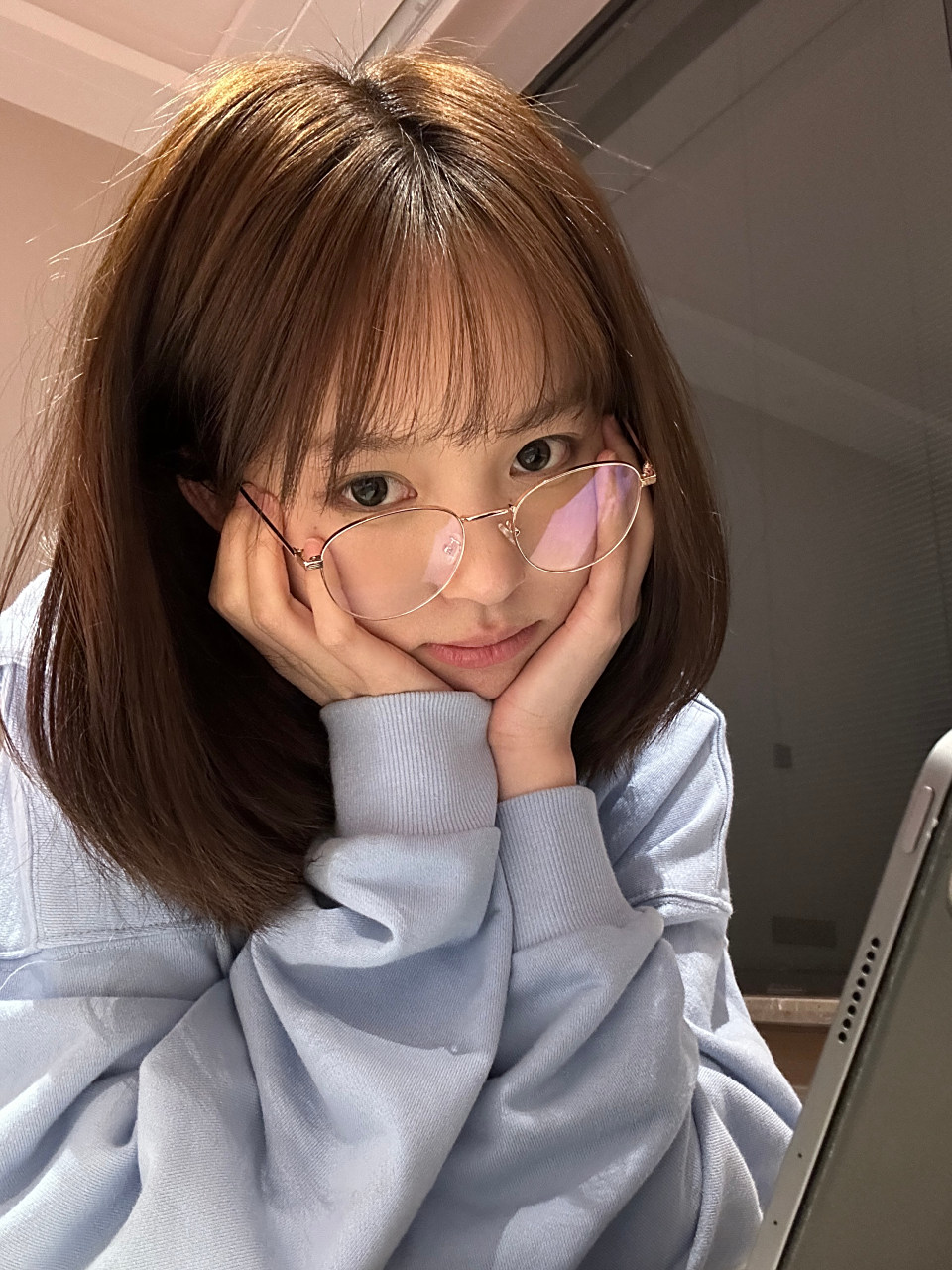 随手拍也超可爱哒  #颜值女神草莓果酱ox