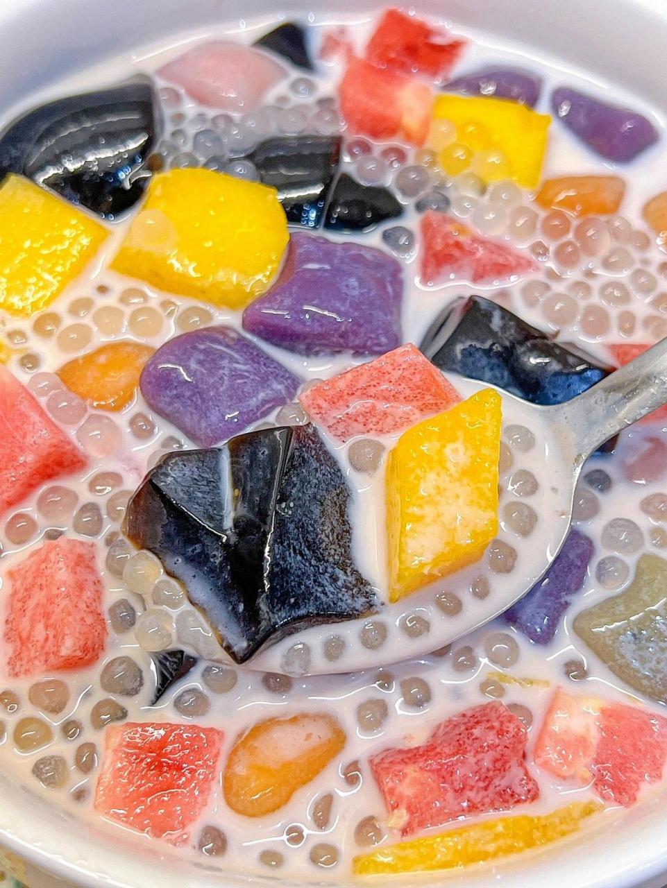 夏日必喝小甜品|芋圆烧仙草[饺子]真的太爱啦炎炎夏日当然要喝冰冰凉