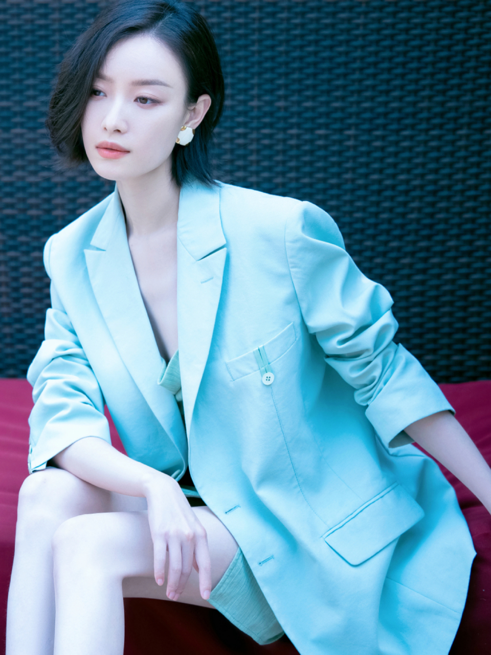 倪妮穿搭 女明星私服穿搭爱豆同款穿搭 look: 吊带裙&西装:private