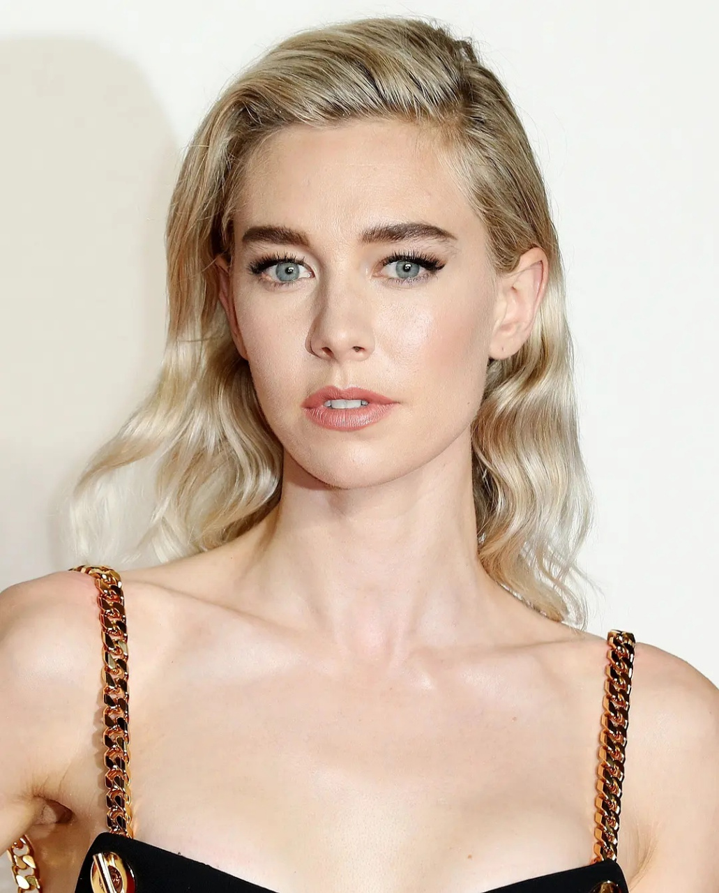 《碟中谍7》中"白寡妇"扮演者 凡妮莎·柯比 vanessa kirby