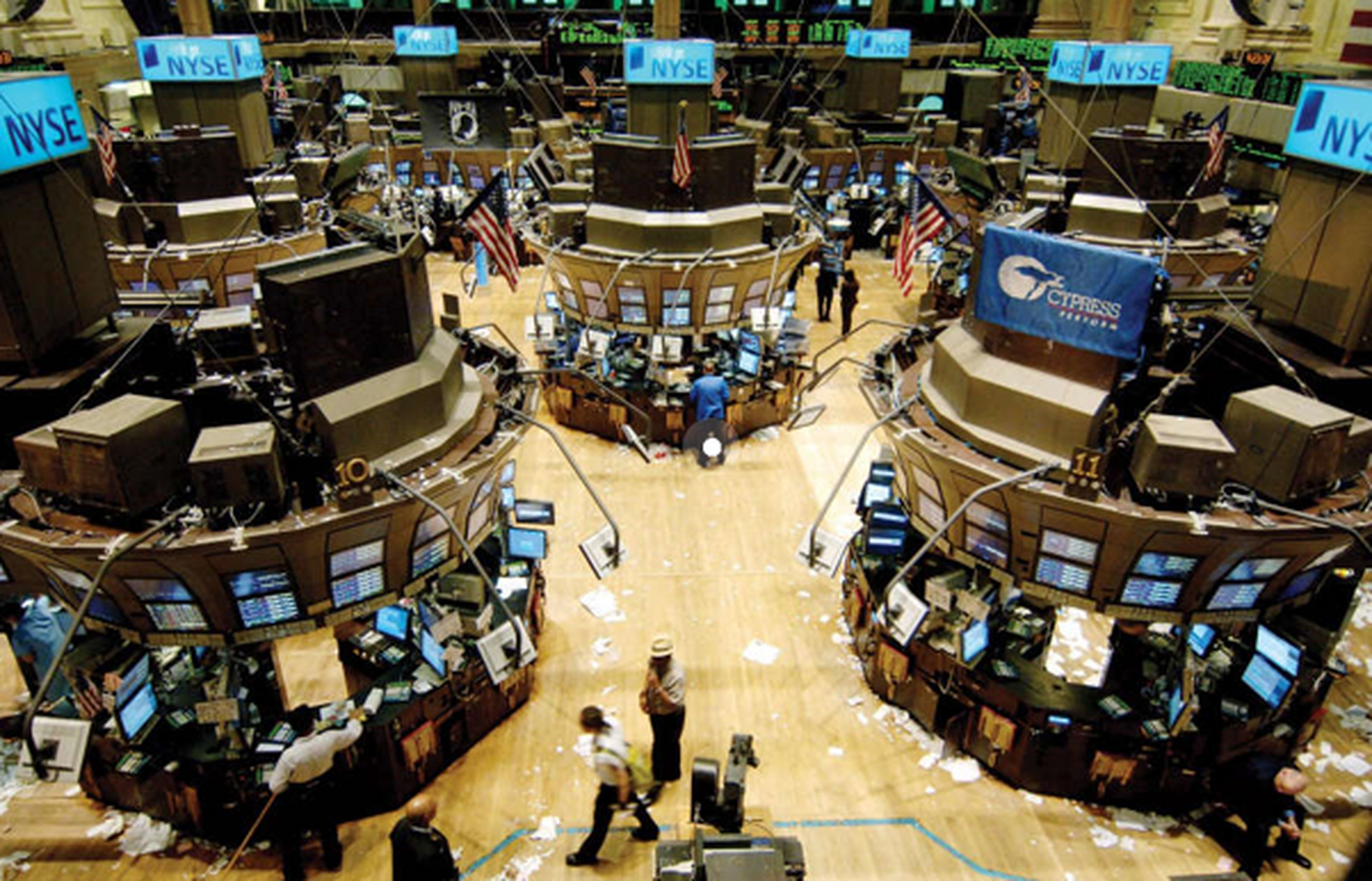 【#叶飞爆料门事件关键人物遭罚#,曾任恒泰证券投资部副总】近日