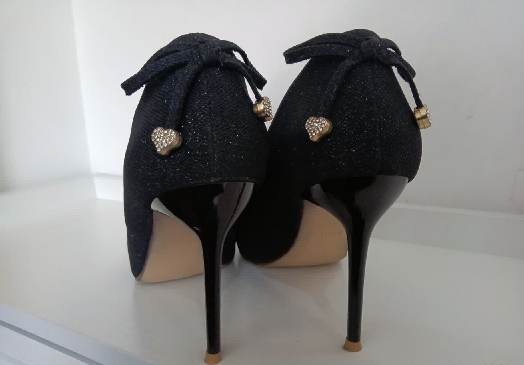 高跟鞋分享   经典christian louboutin高跟鞋,soquet 100蓝色漆皮红