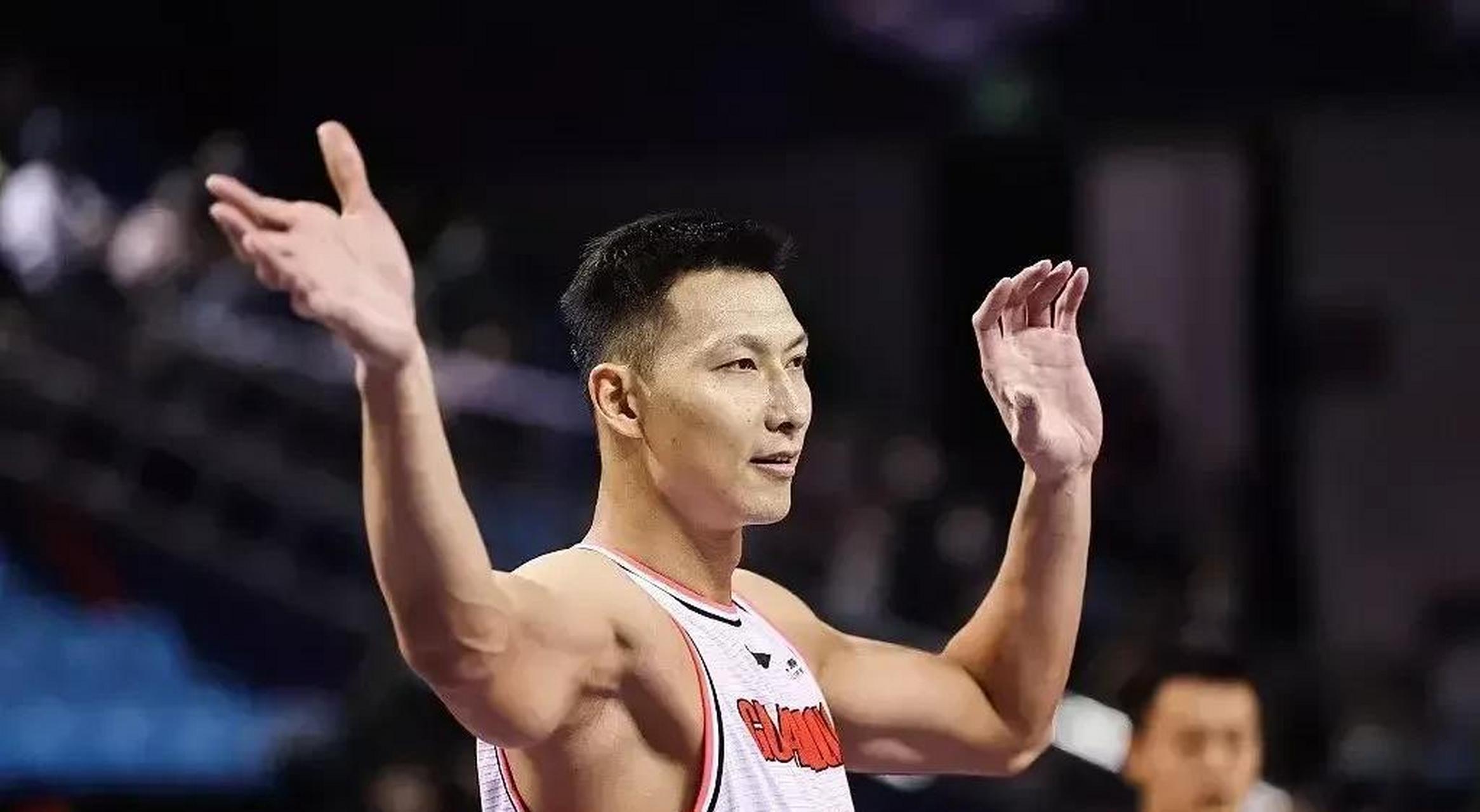 跟大哥易建联杠起来了,朱旭航还是"忘"不了广东队啊[笑哭]  虽然只是