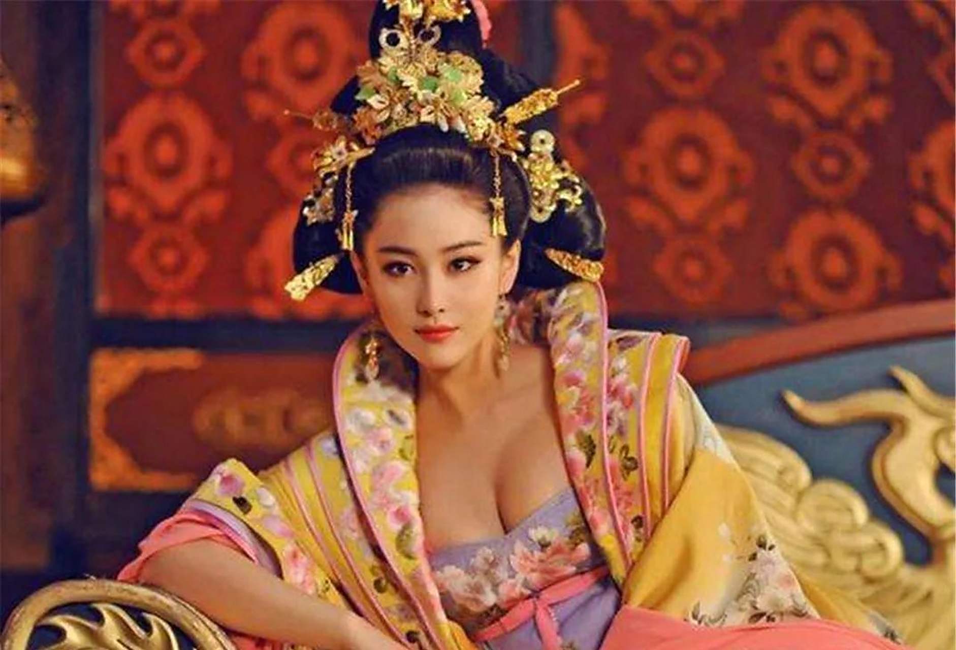 百家号星火计划# 天启元年,明熹宗将奶妈客氏赐婚给太监魏忠贤,可不