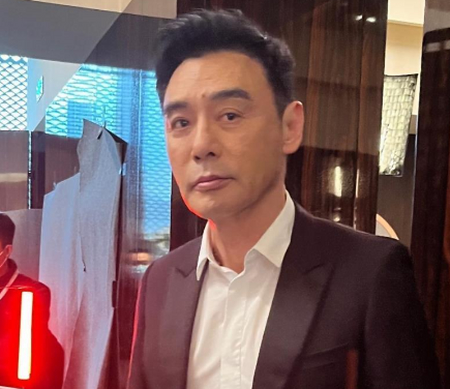 70岁钟镇涛咋保养的?一把年纪了看起来还是那么年轻