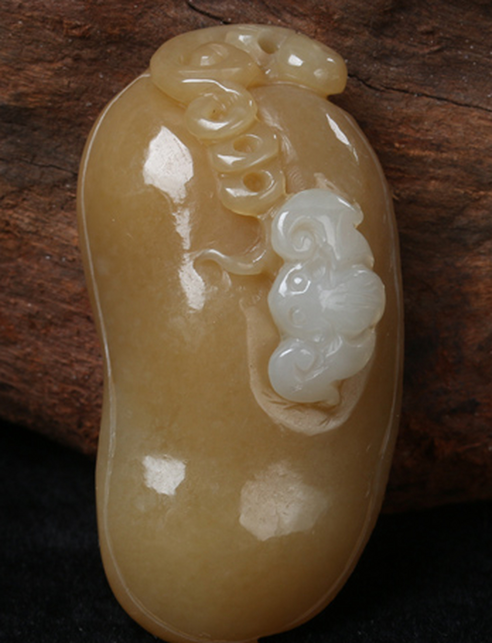 点击头像看直播# #和田玉# 羊脂白玉是和田玉中的极品玉石,玉质温润