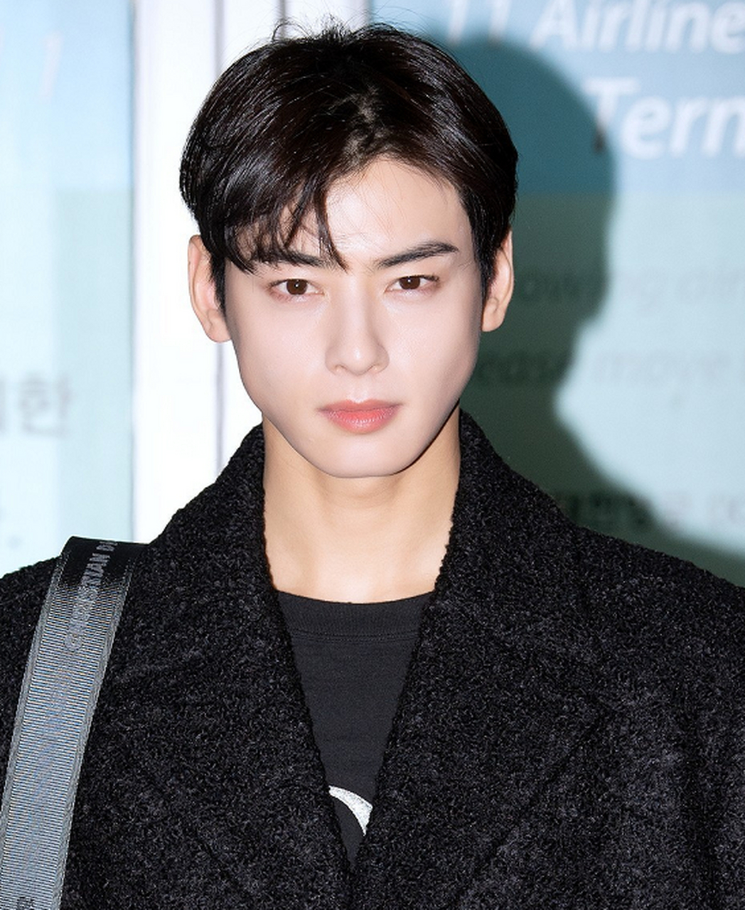 车银优最新机场生图,颜值还是很能打的