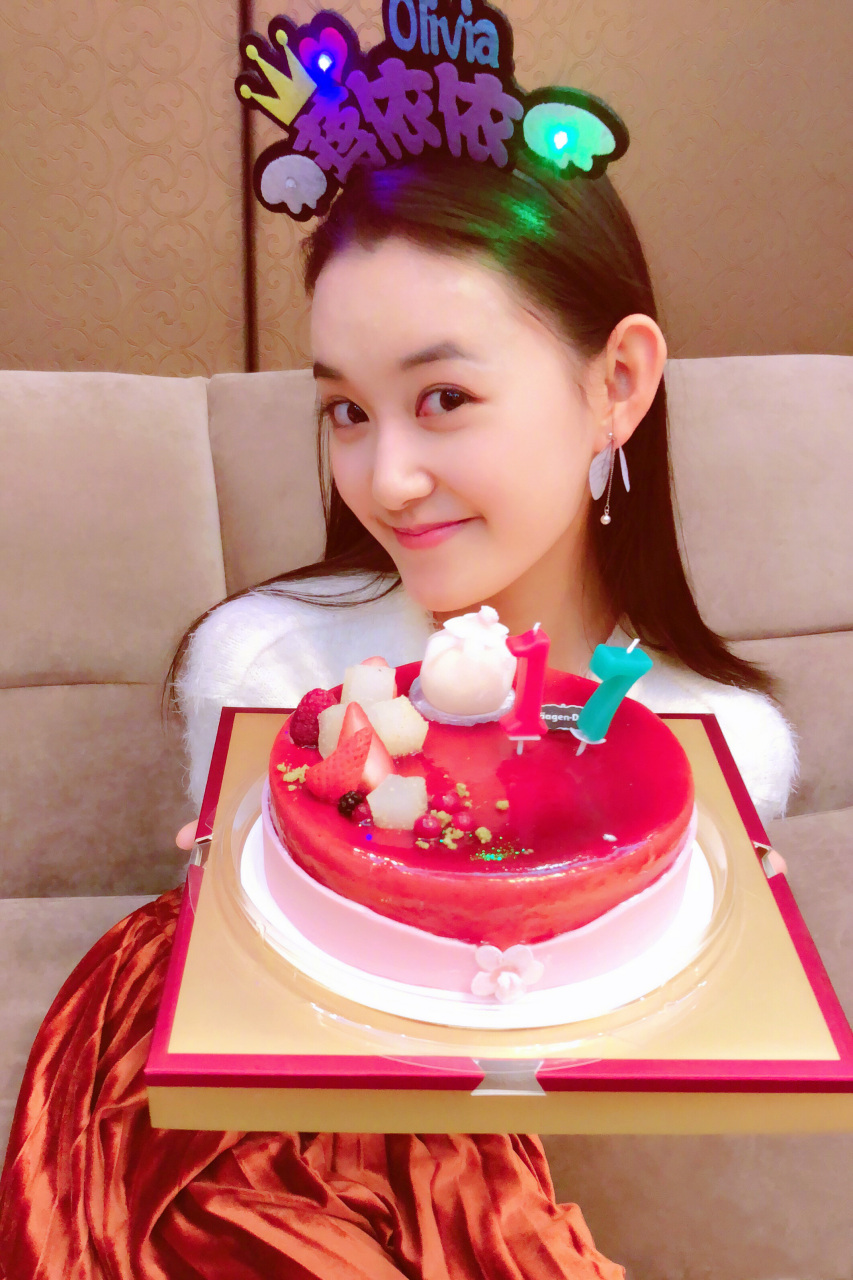 近日,蒋依依被举报存在税务问题,这一事件引起了广泛关注