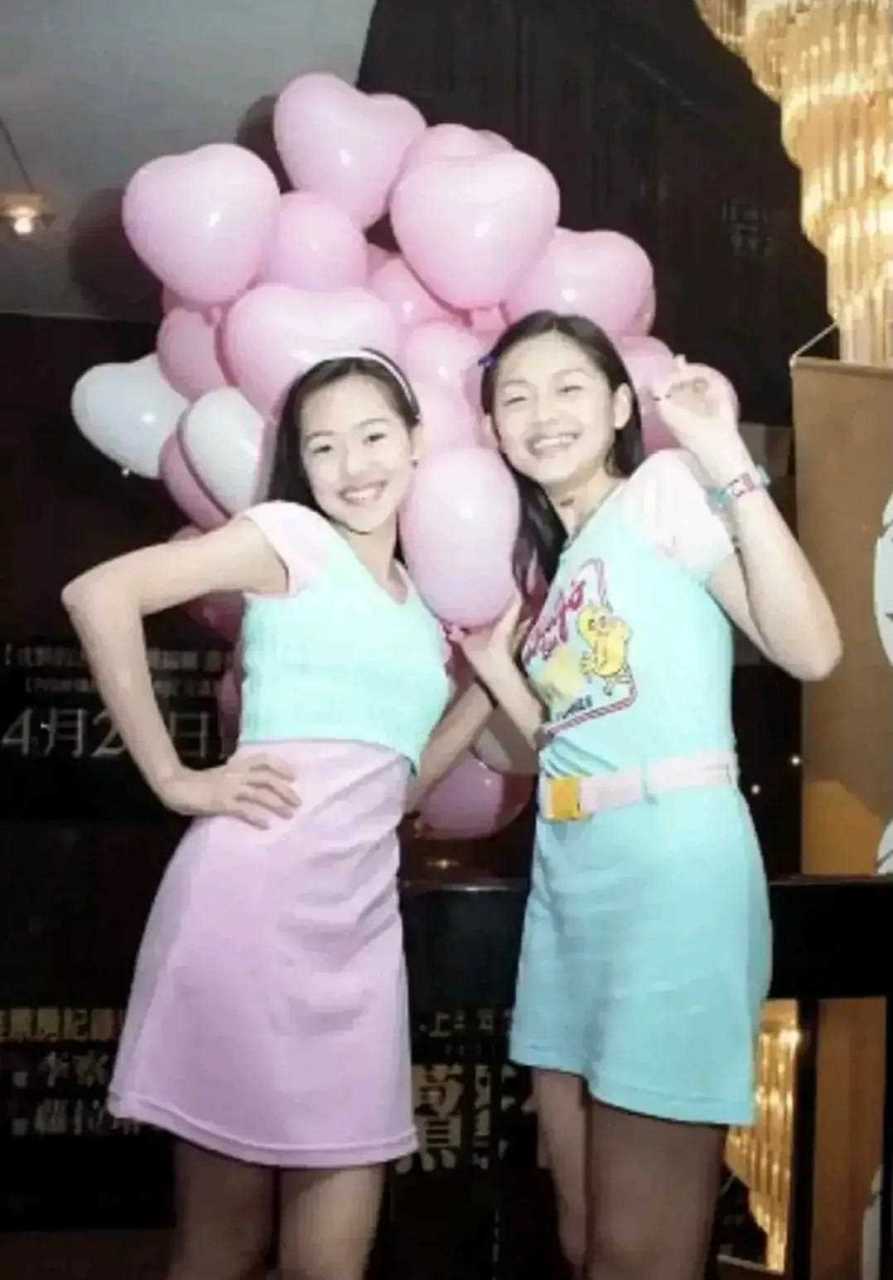 说实话,妹妹小时候更漂亮![比心]