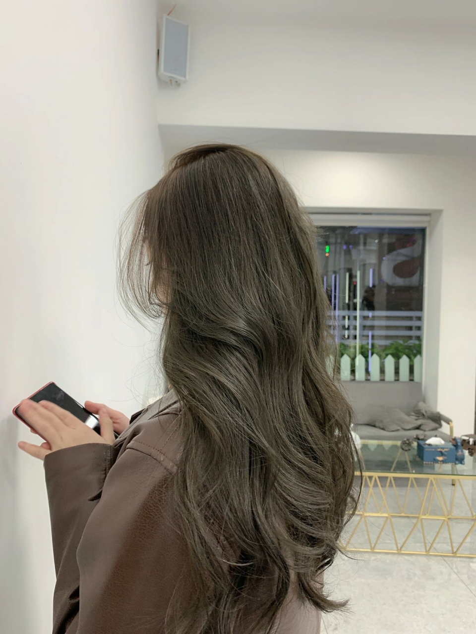 冷棕闷青发色! 你叫见过10次都染一个颜色的吗,那今天你就见到了.