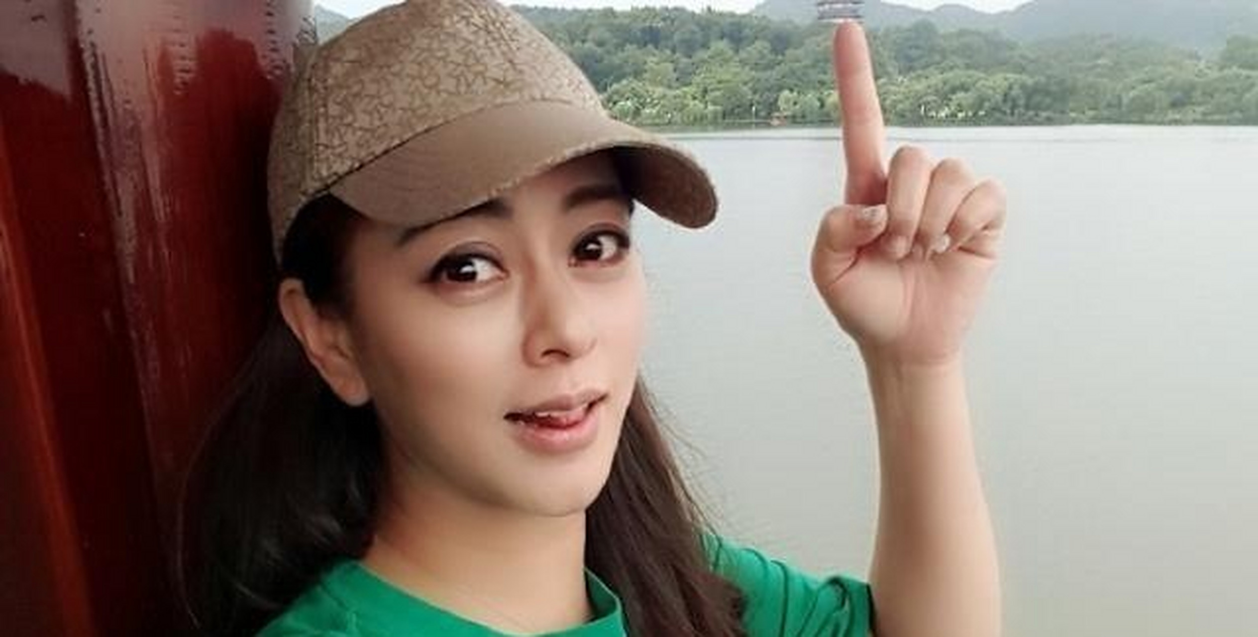 【迪莎·帕塔尼】2017年在成龙电影《功夫瑜伽》中饰演女博士ashmita.