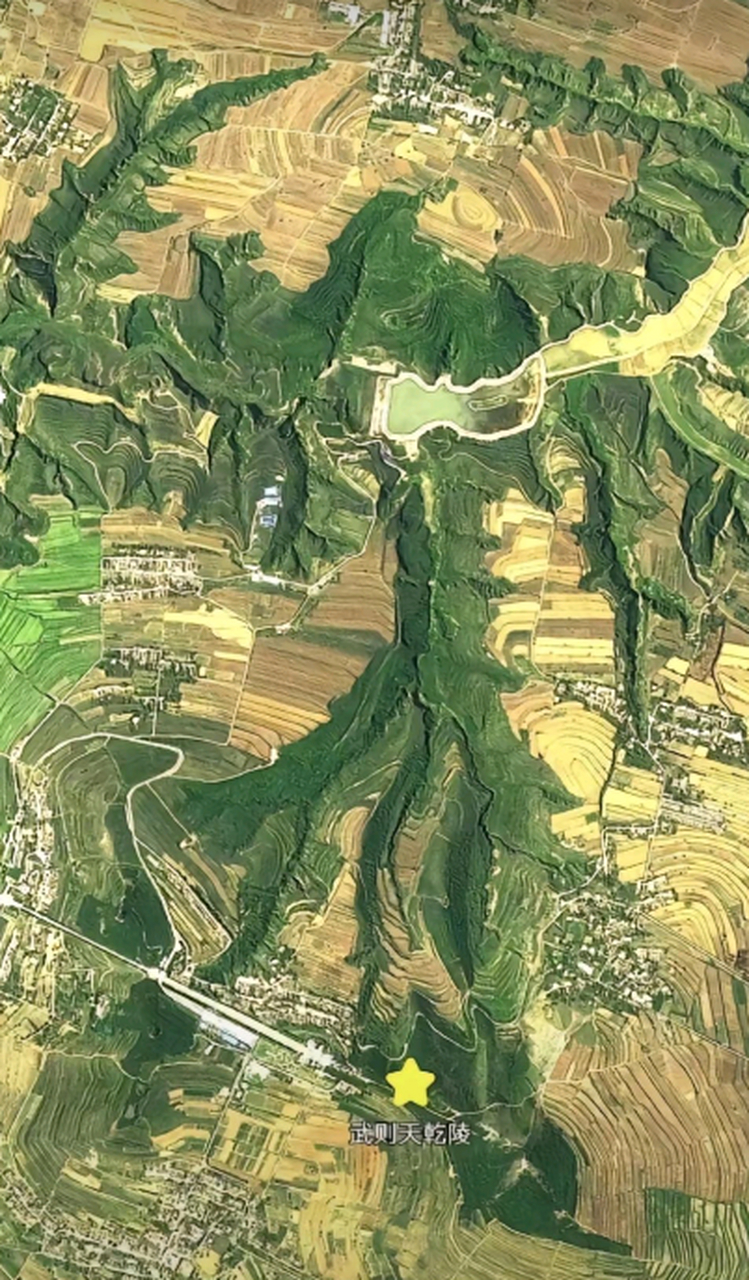 原来这就是武则天的墓,果然是风水绝佳之处