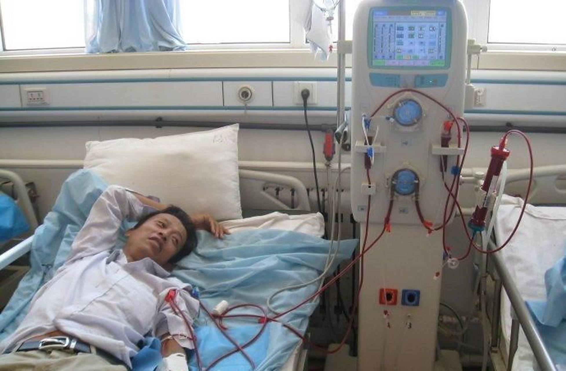 我是一名尿毒症患者,目前已经血液透析4年了,我想我的人生应该也快到