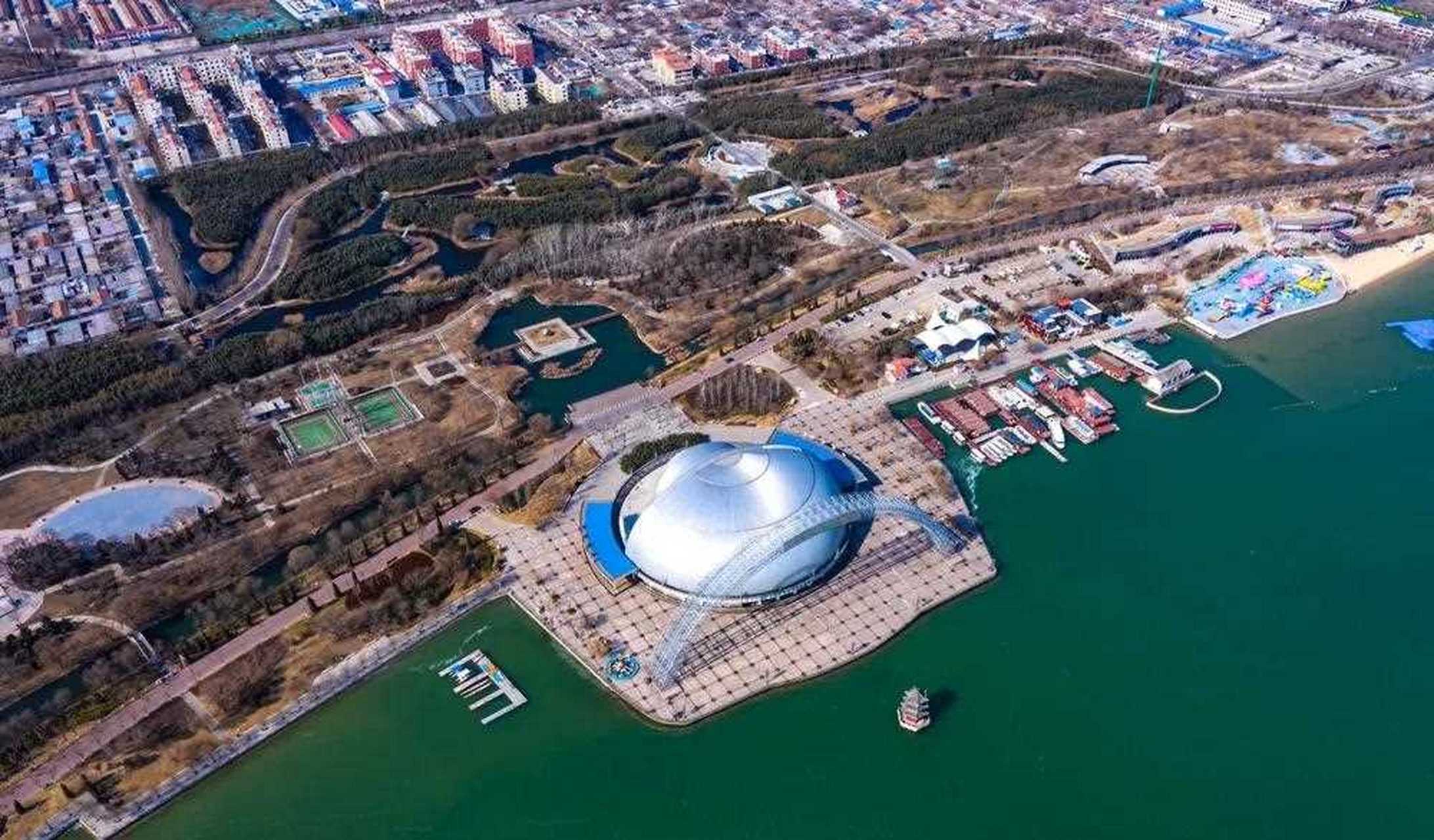 亚洲最大的旋转活顶剧场,水城明珠大剧场是聊城这个秀美的城市中一颗