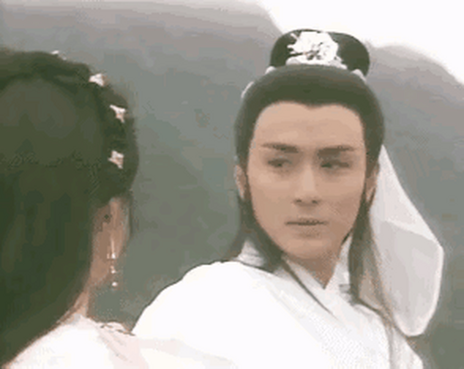 吴岱融饰演的花无缺如同一块美玉,温润清雅.