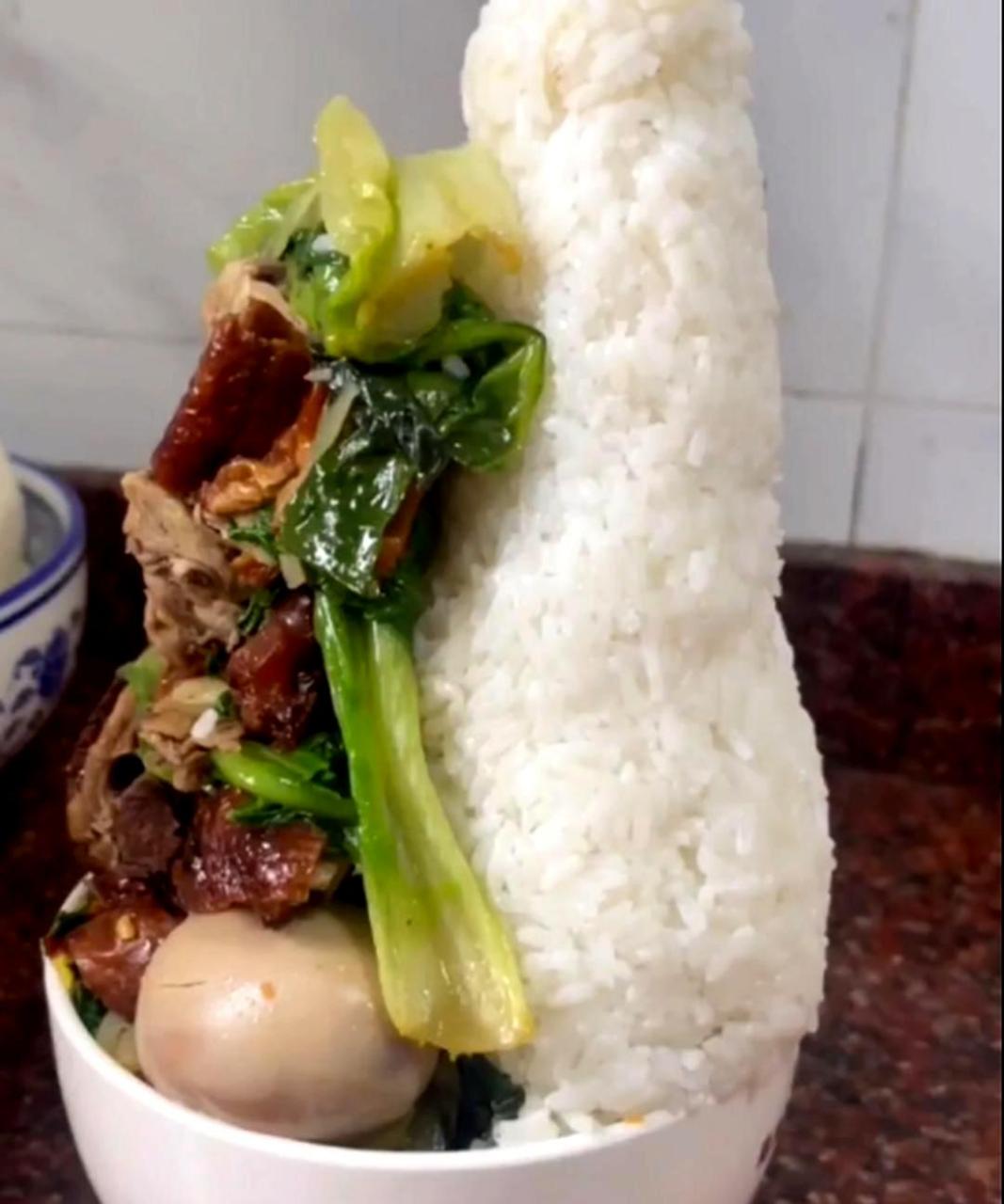 今天我胃口不太好,只吃了半碗米饭.