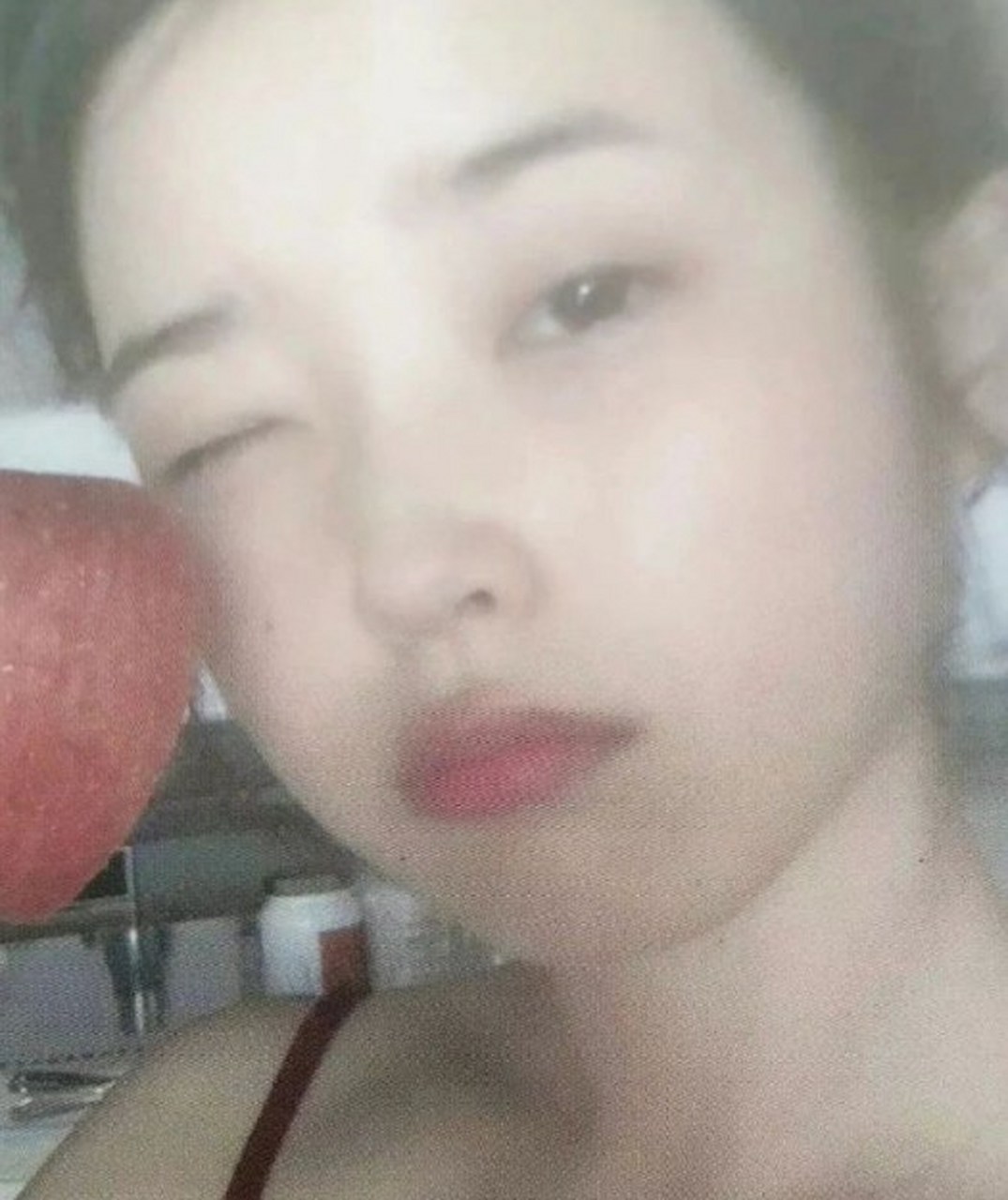 考古李智恩素颜自拍,皮肤状态一直都蛮好的#李知恩