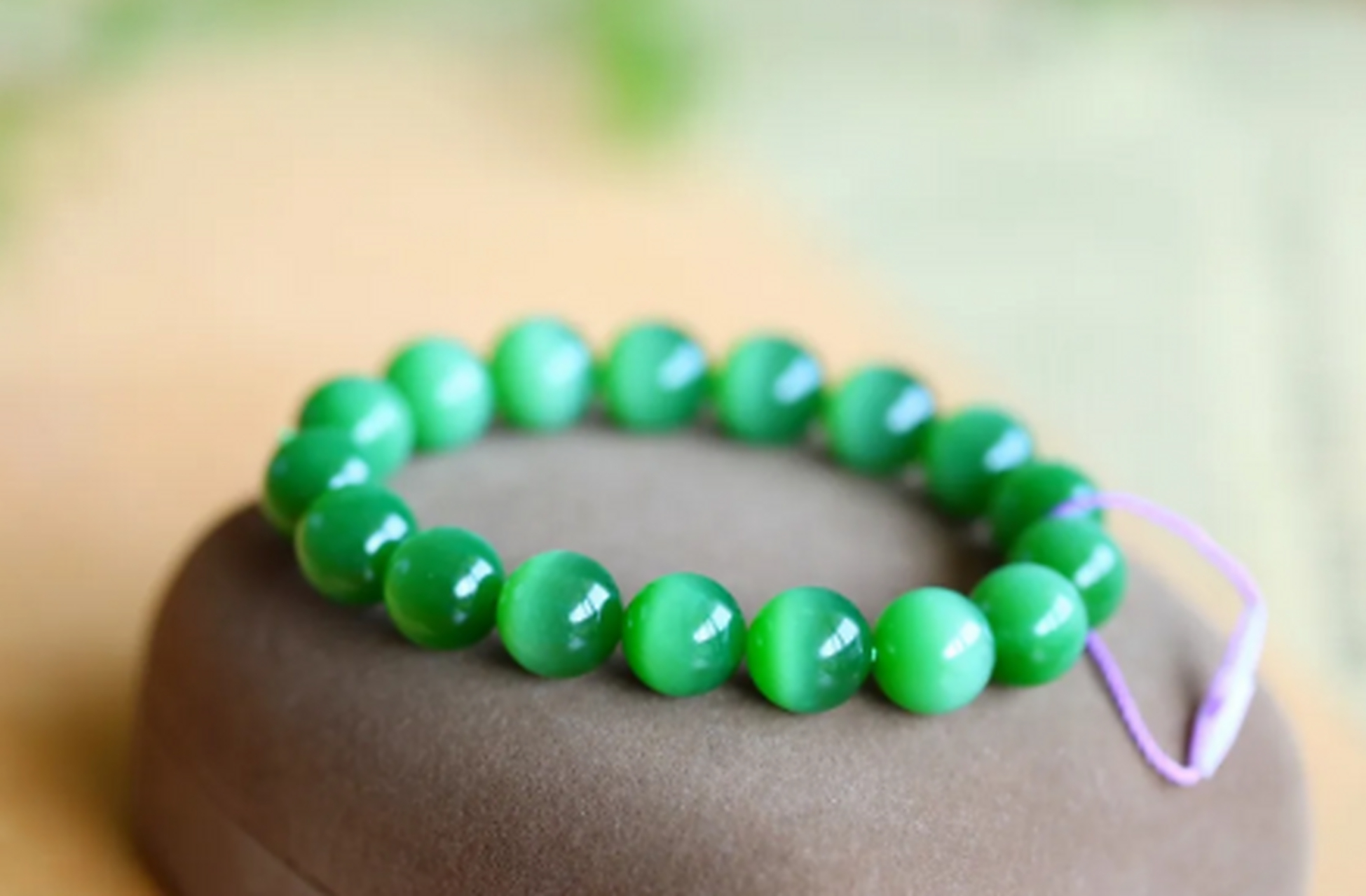 点击头像看直播##和田玉#和田玉俄罗斯碧玉猫眼手串,冰绿猫眼老坑料