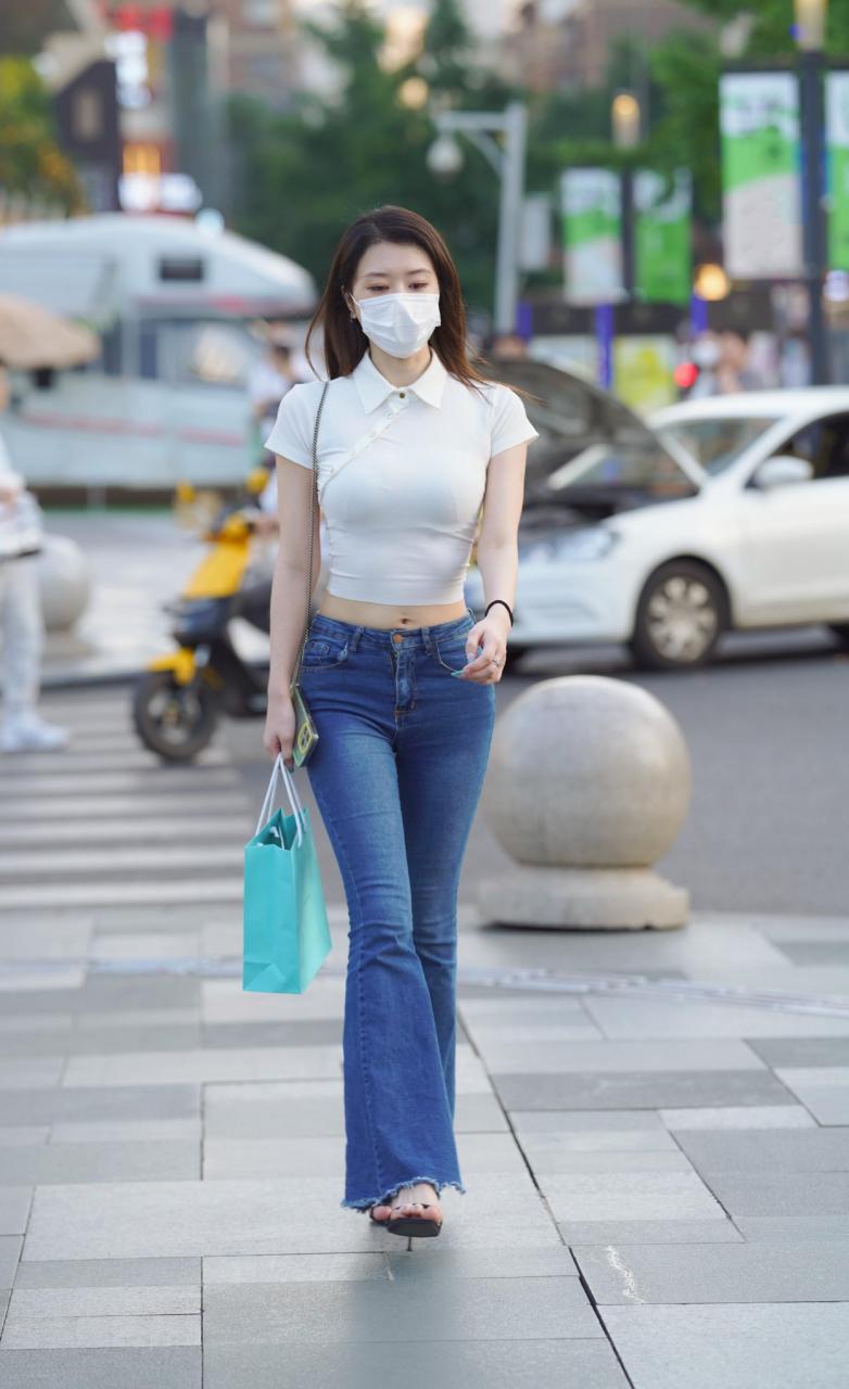 成都街拍女神系列,是你喜欢的搭配类型吗?