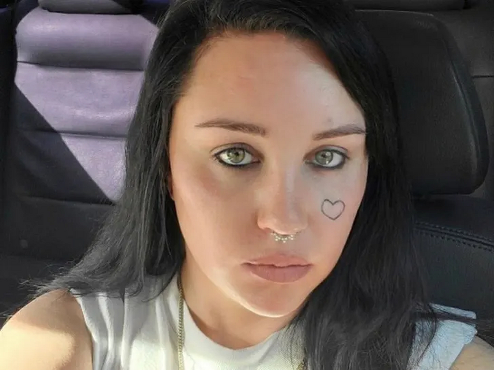 童星出身的演员阿曼达·贝尼斯(amanda bynes)从精神病院出院.