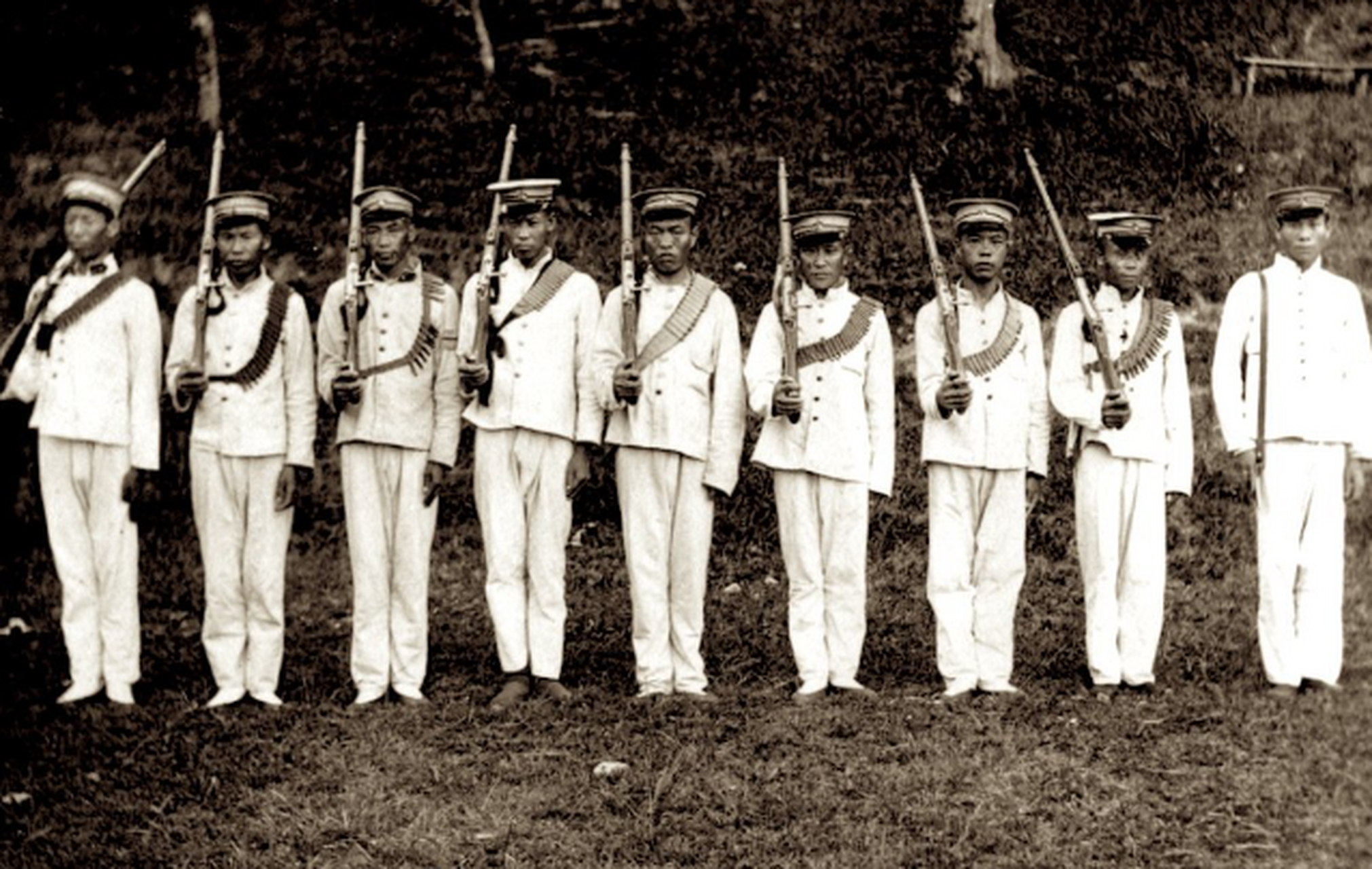历史老照片# 1900年代清末新军训练照片.