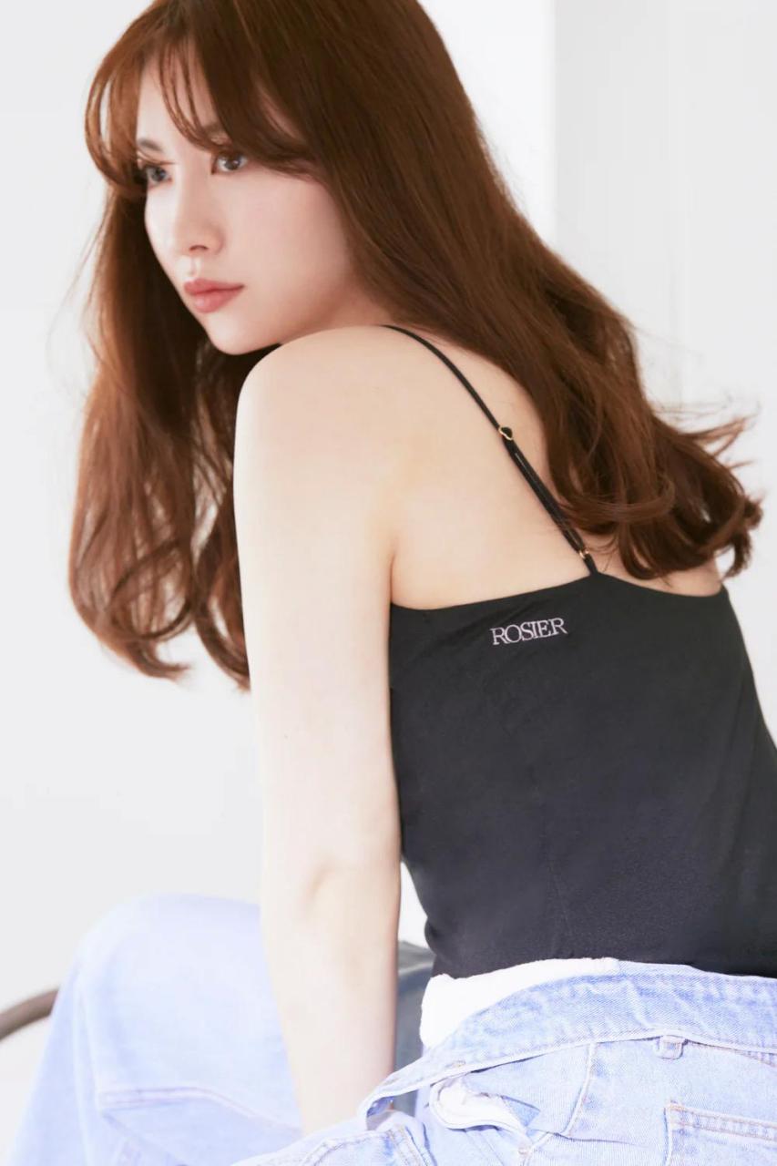 小嶋阳菜新内衣写真!