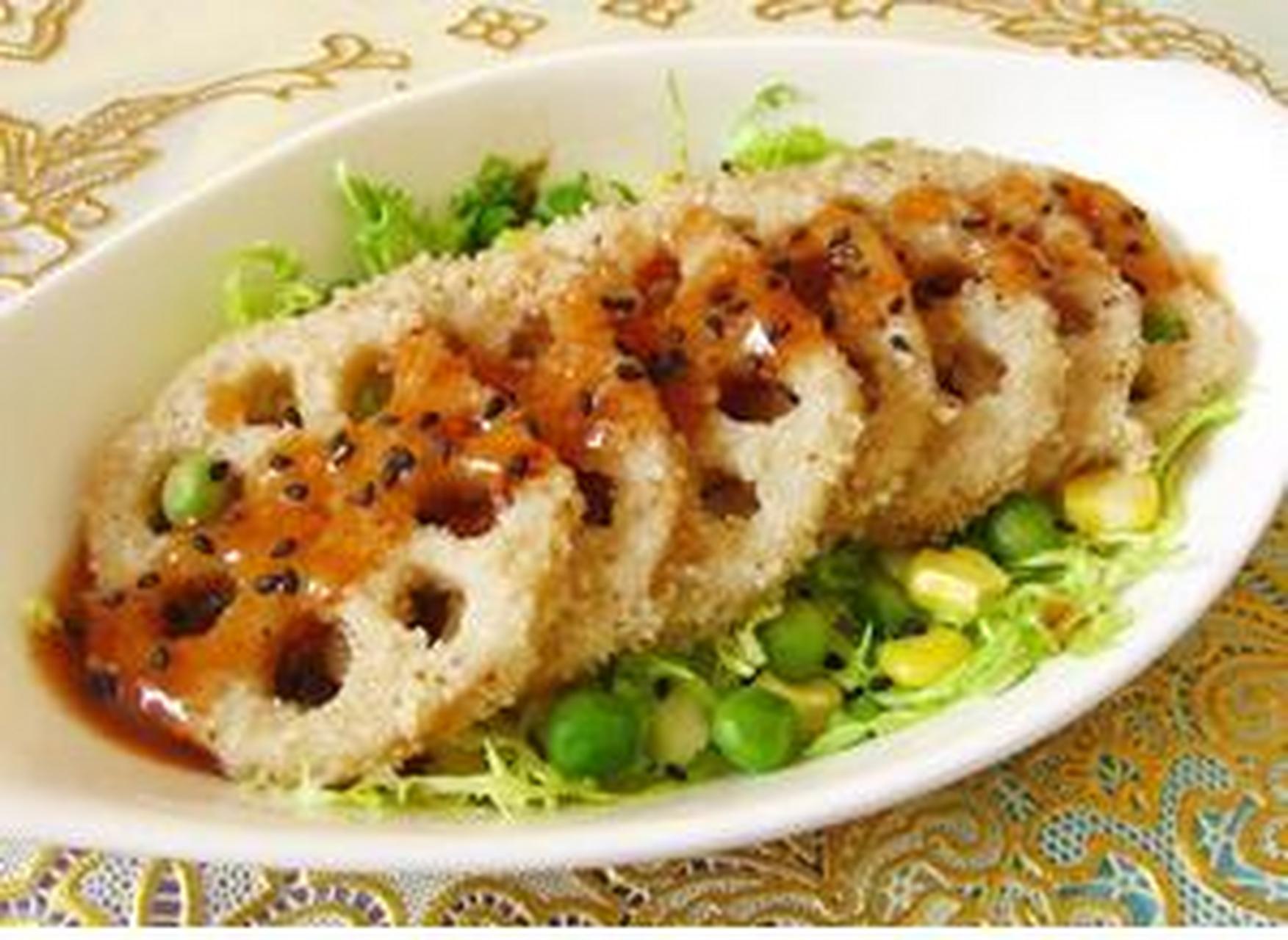 莲藕要这么做才好吃丨叉烧味的粉蒸藕 食材: 莲藕,蒸肉粉,李锦记,叉烧