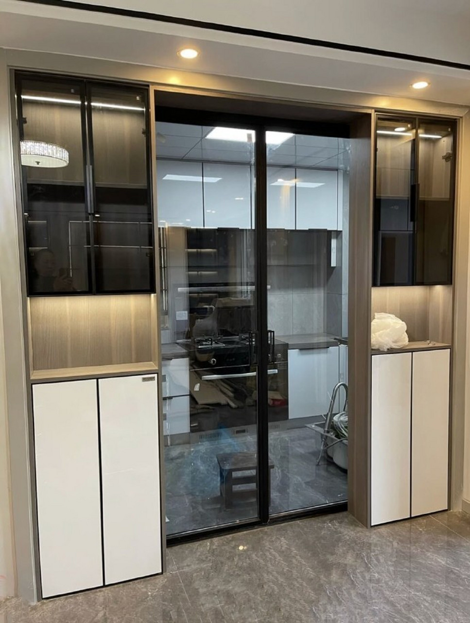 9款厨房门两侧做柜子隔断的装修案例分享