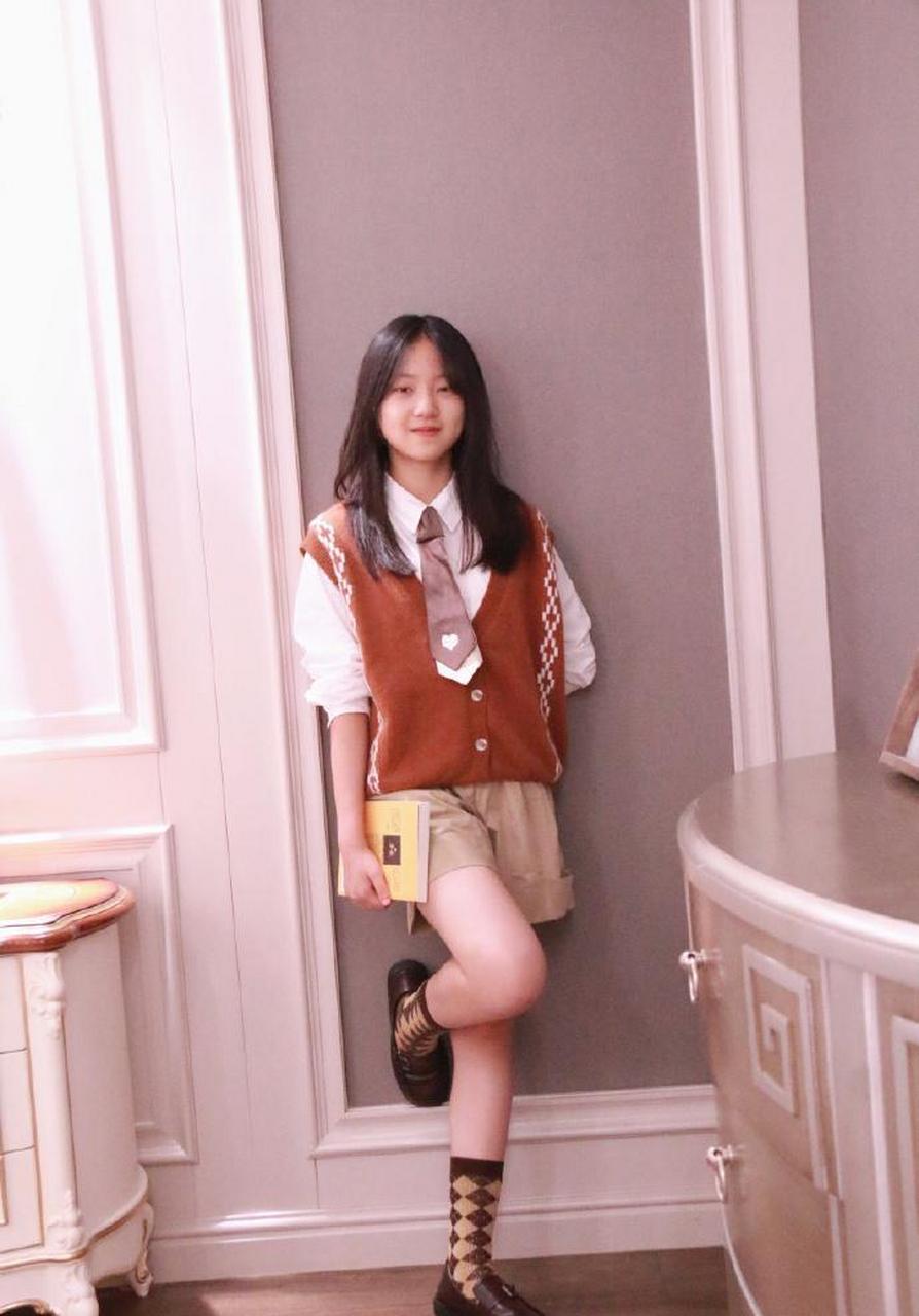 08年美女小演员李妮妮迷人美照欣赏,好可爱啊