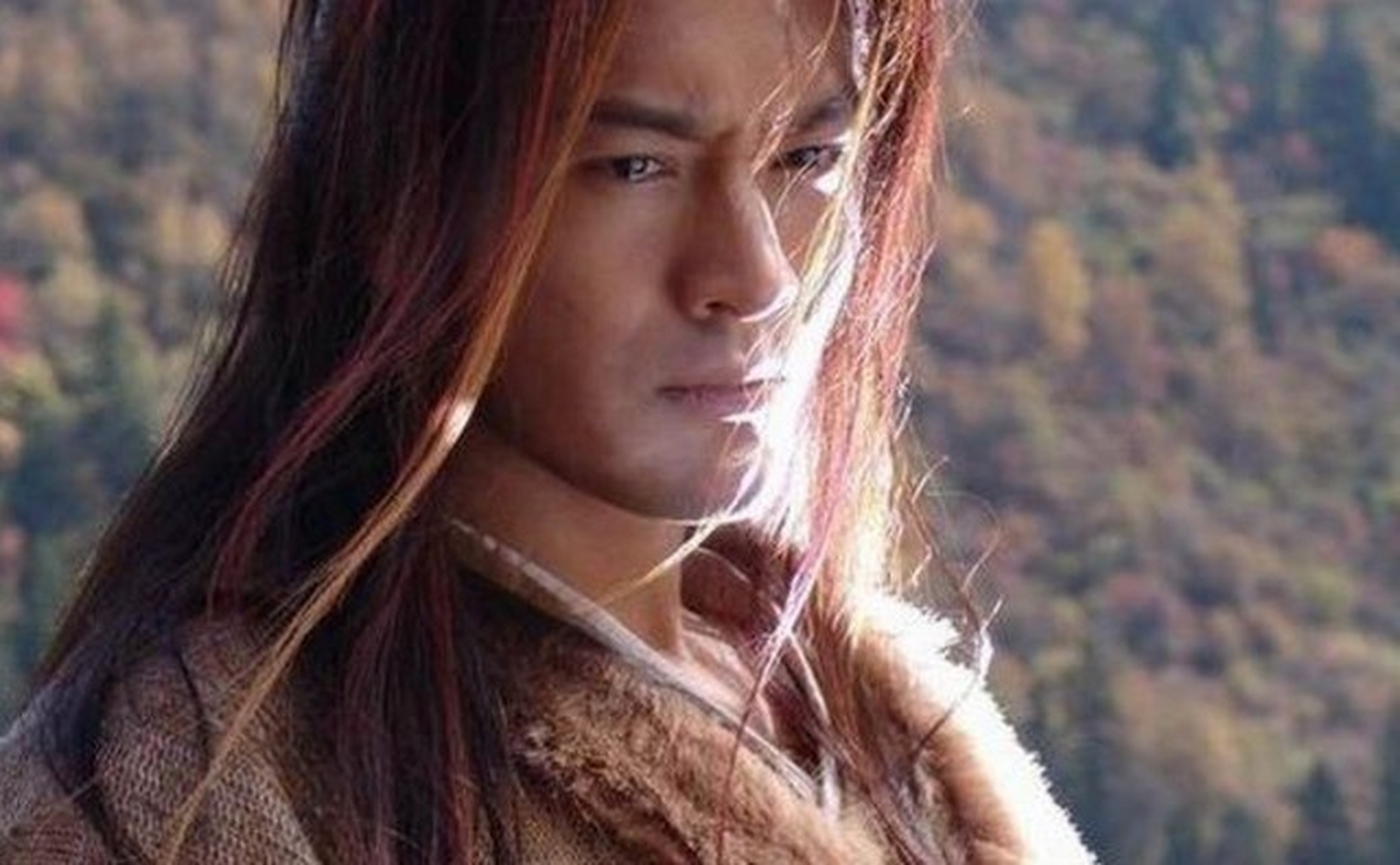 2006年,黄晓明主演武侠剧《神雕侠侣》,搭档刘亦菲的小龙女,饰演杨过