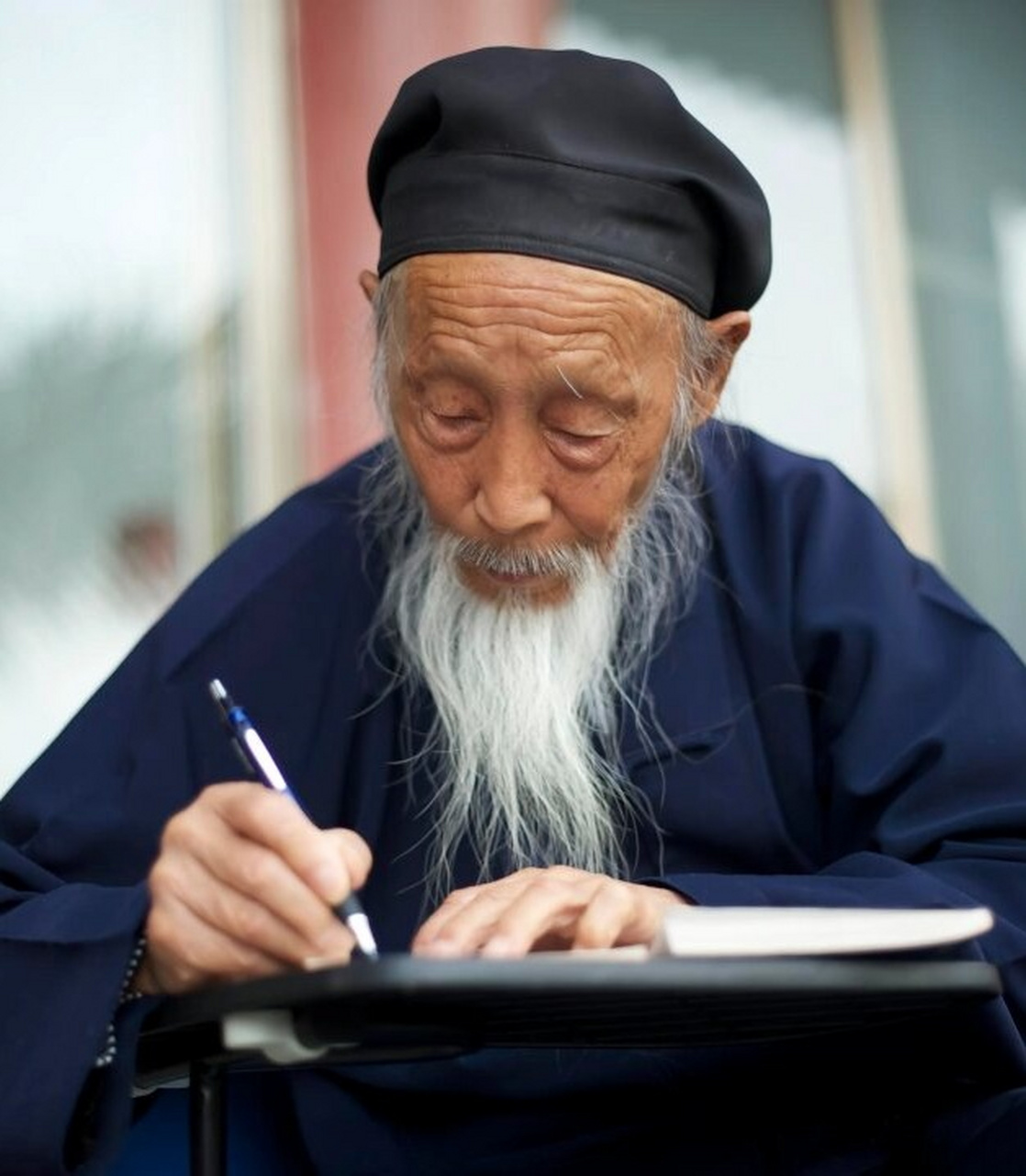 张至顺道长  张至顺道长,八部金刚功传人,曾执掌道教全真道派"方丈"之