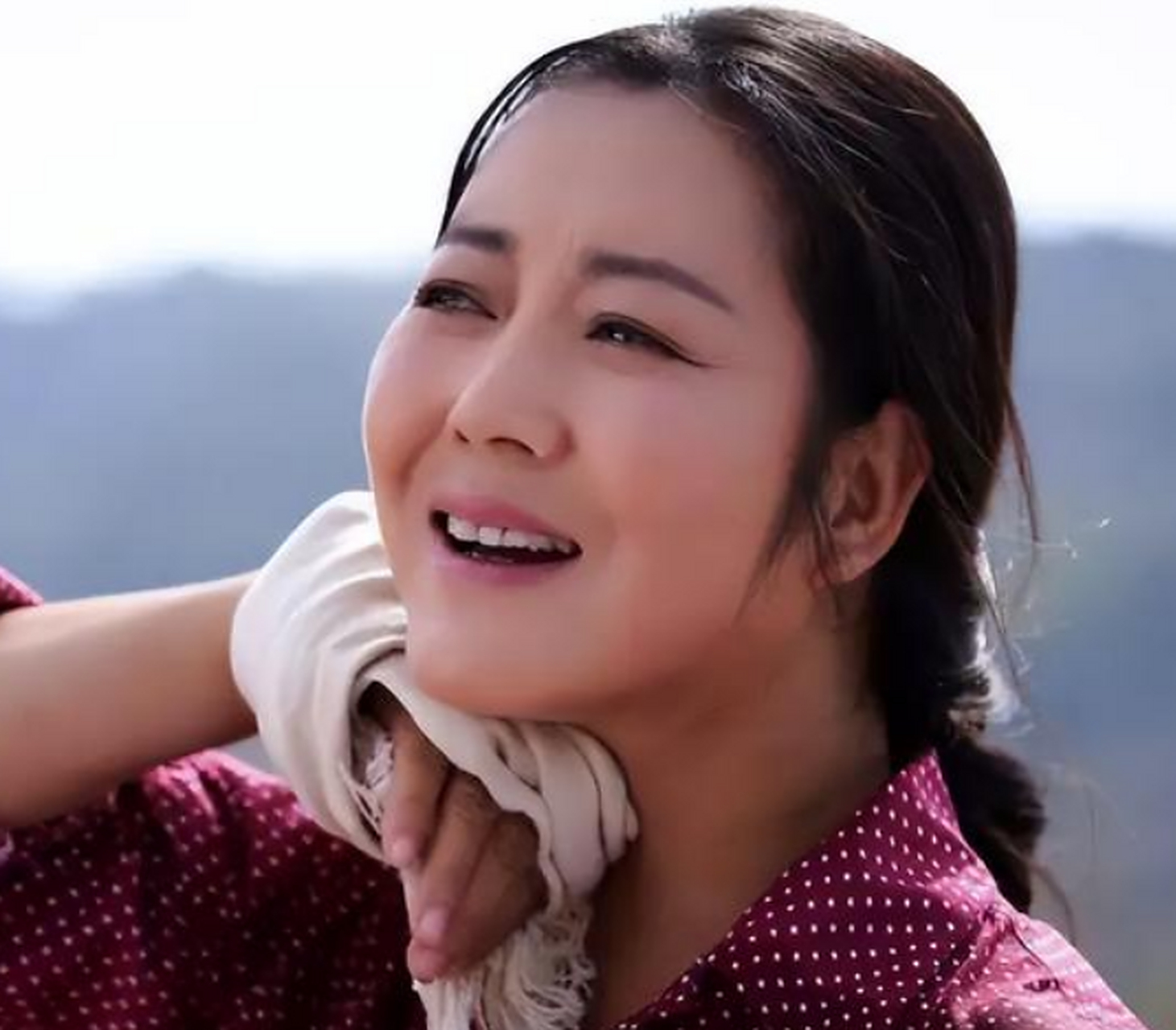 艺术剧院演员,再到上海戏剧学院表演系,最后成为了北京人民艺术剧院演