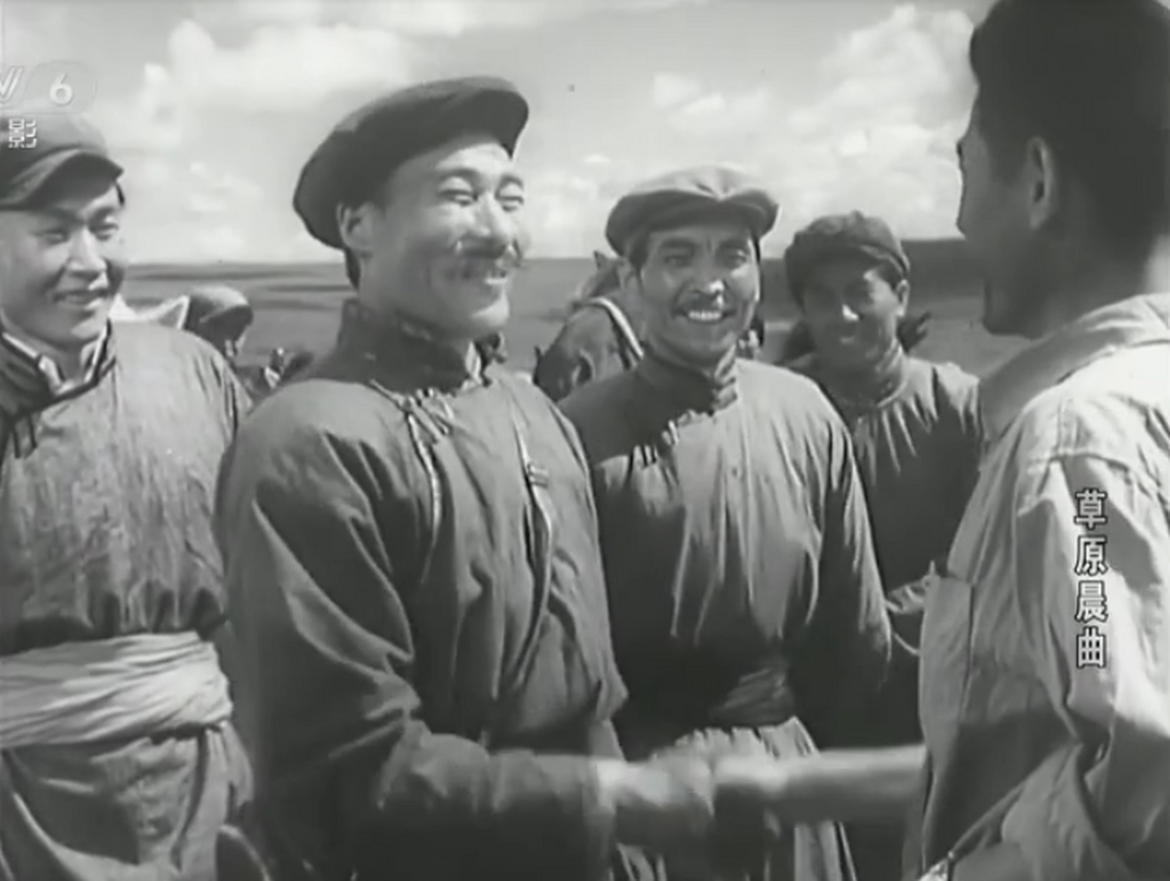 一截图一部电影#草原晨曲       电影《草原晨曲》,描写了建国初期