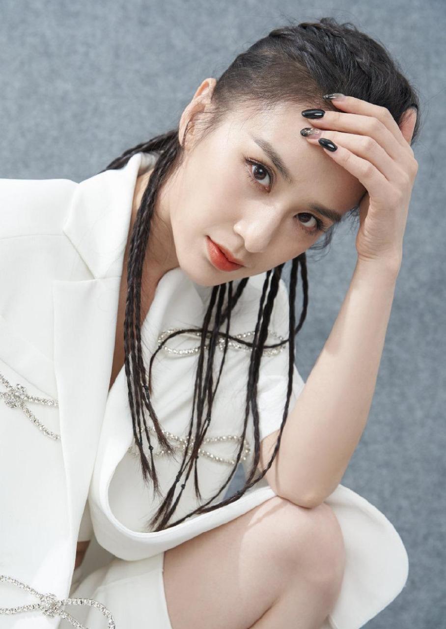 黄圣依甜酷性感写真图片 #娱乐最前沿