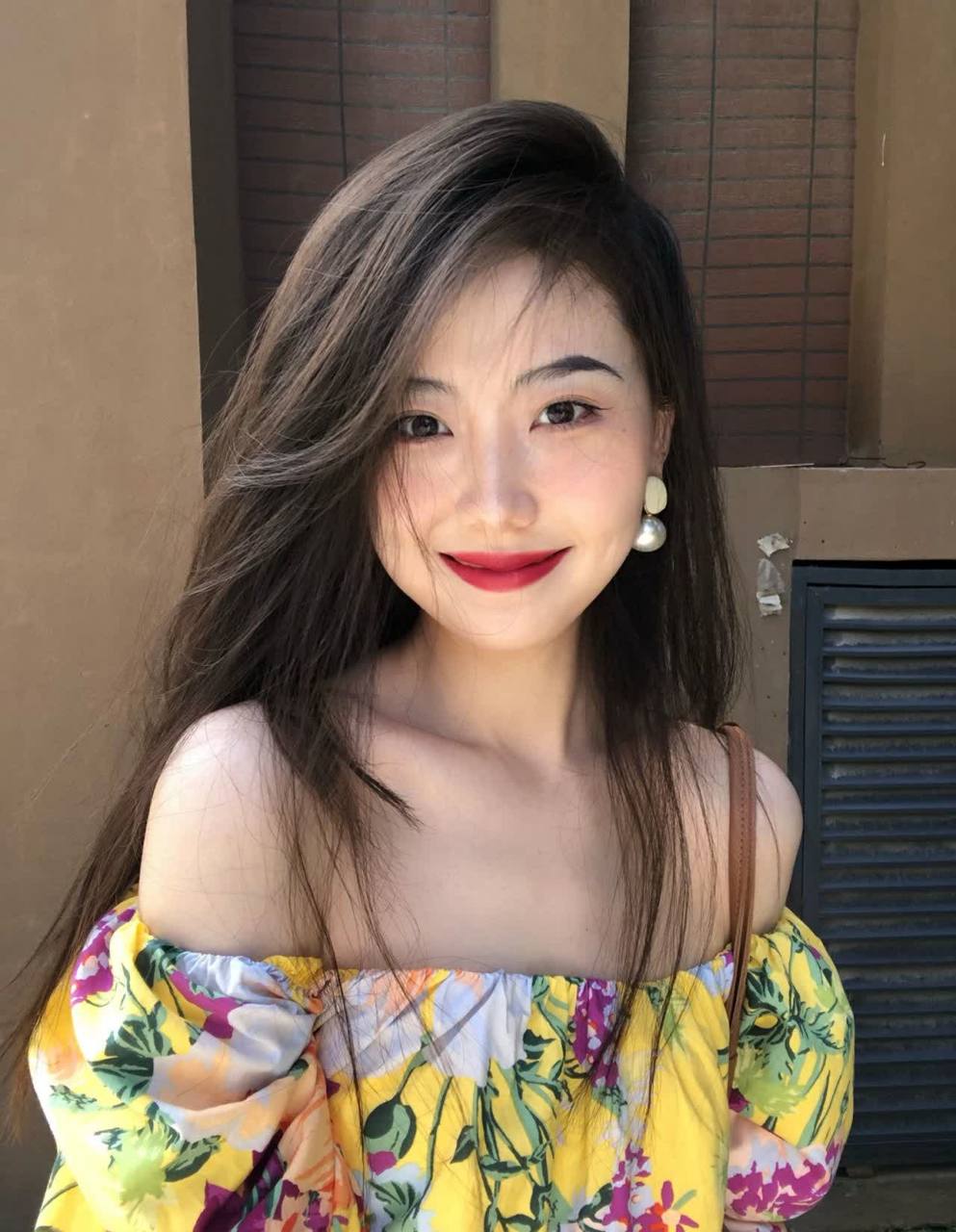 圆脸逆袭:浮夸美女?|||我的标签?