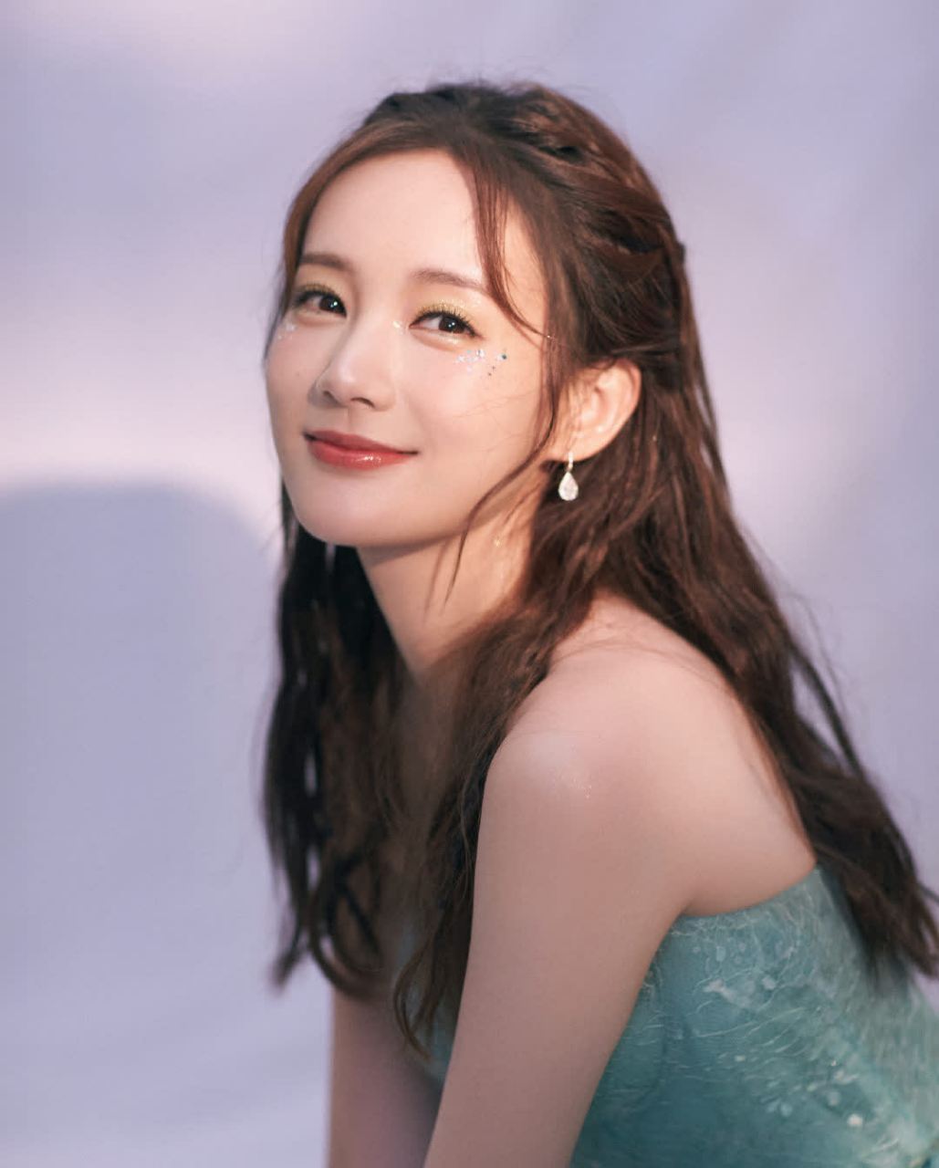 李艺彤高清壁纸头像(三)【庆典】