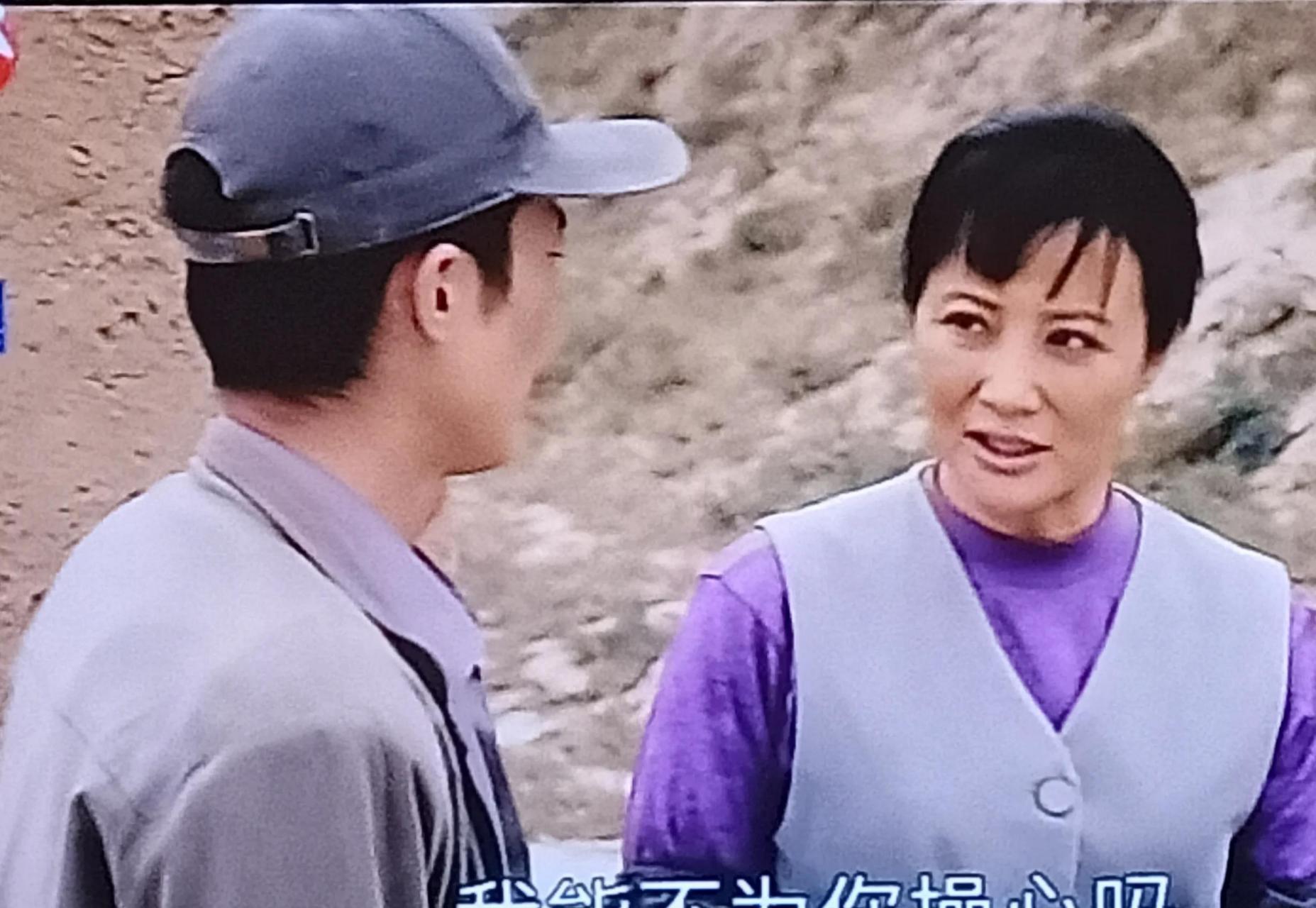 《山海情》里马得宝,一场寻找尕娃的出走后,半年时间得宝成熟了,归来