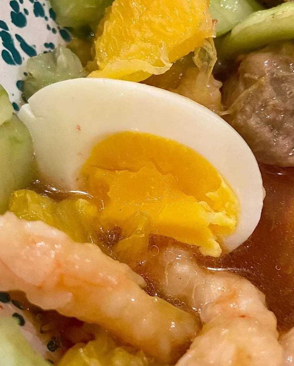 咯吱的 酸酸甜甜,清凉开胃,夏日里出吃非常的yum~[哼] 食材:虾滑牛筋