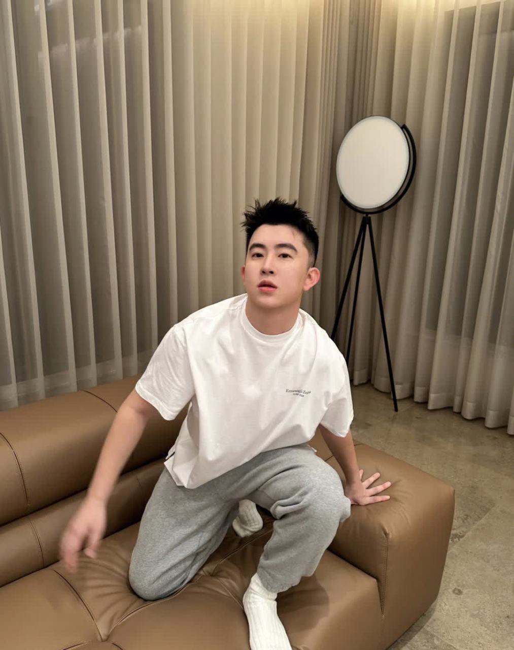 成都帅哥,粉嫩可爱