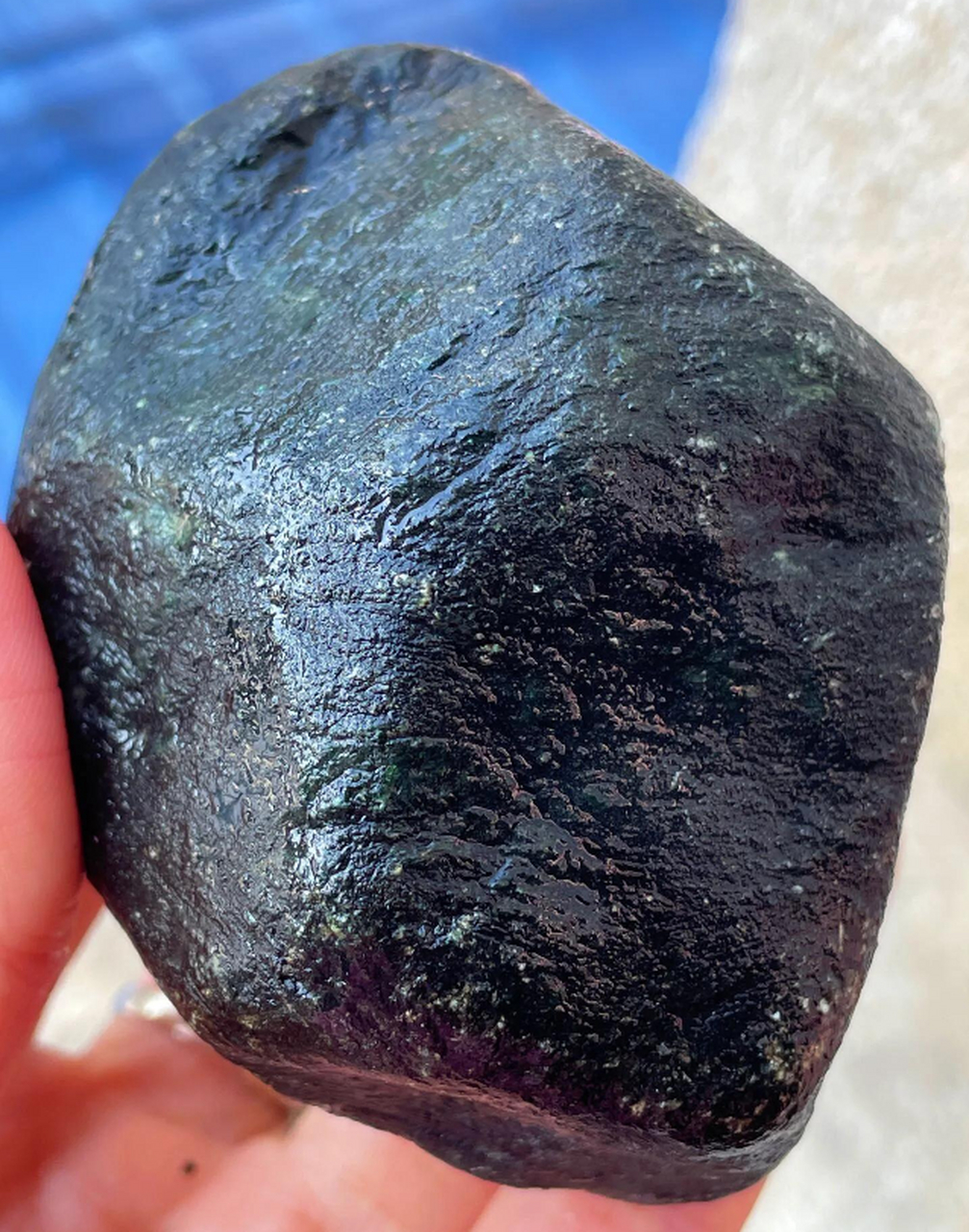 老帕敢色料 场口正 皮壳老 翻砂细 油性足 重量压手 有色带对穿缠绕