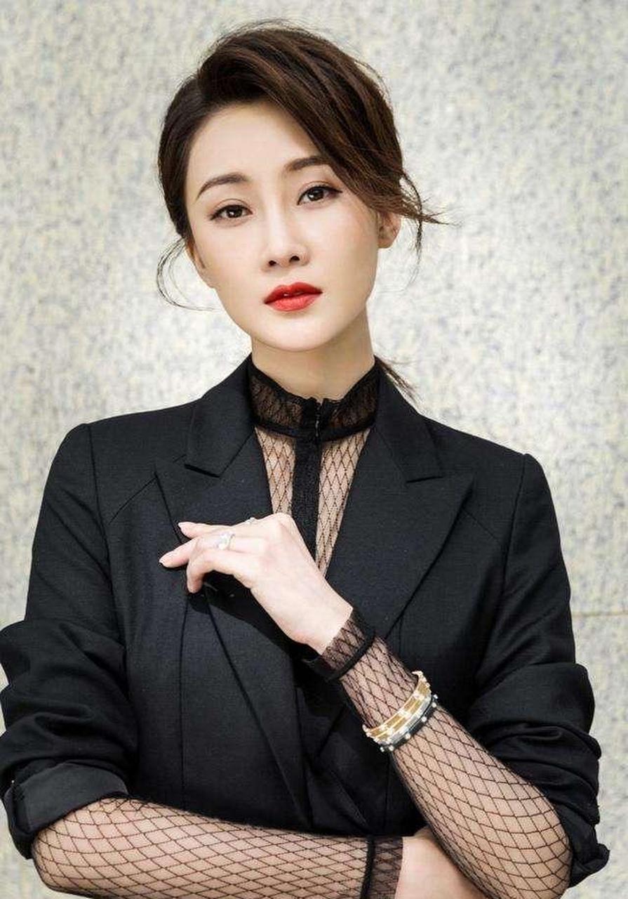 女演员林鹏:风姿绰约,气质非凡