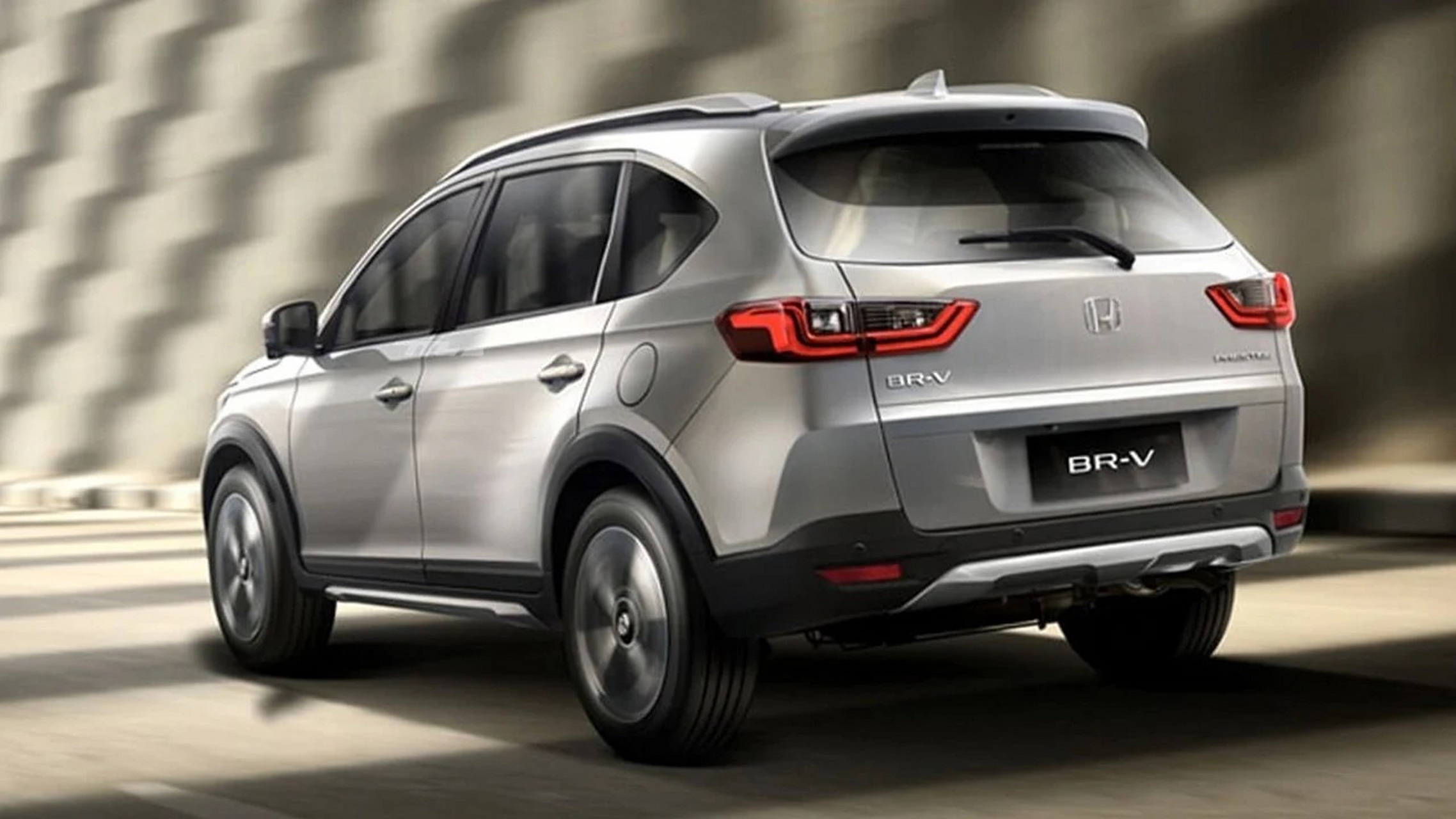 本田正式发布全新br-v 海外消息:本田正式发布全新br-v,外观内饰方面