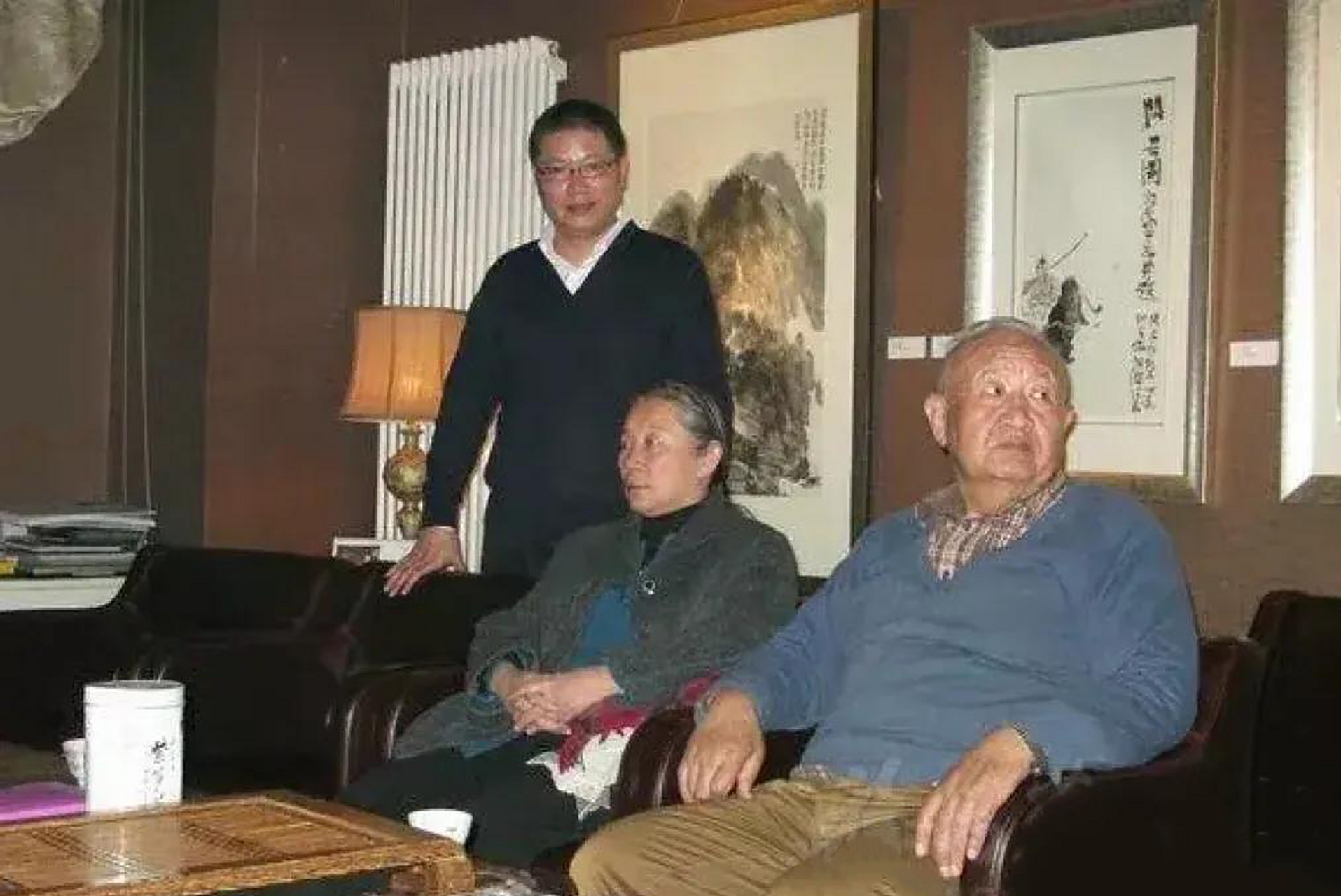 上世纪八十年代中期,戚本禹在上海落户!