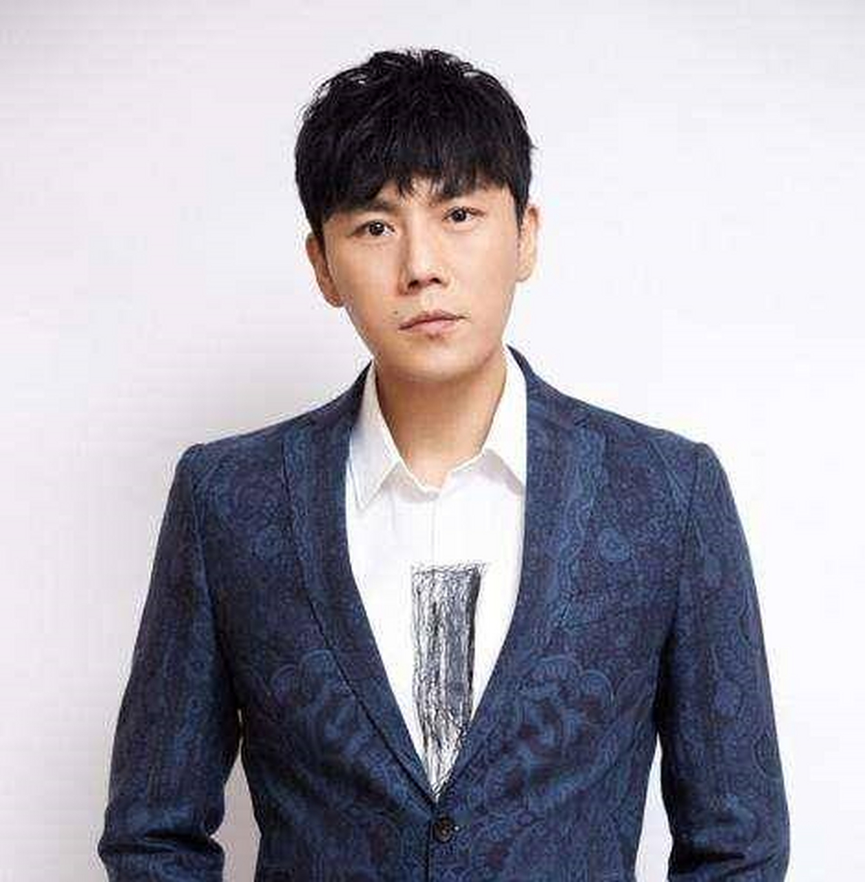 [打脸] 第二天,秦昊又给伊能静打电话.