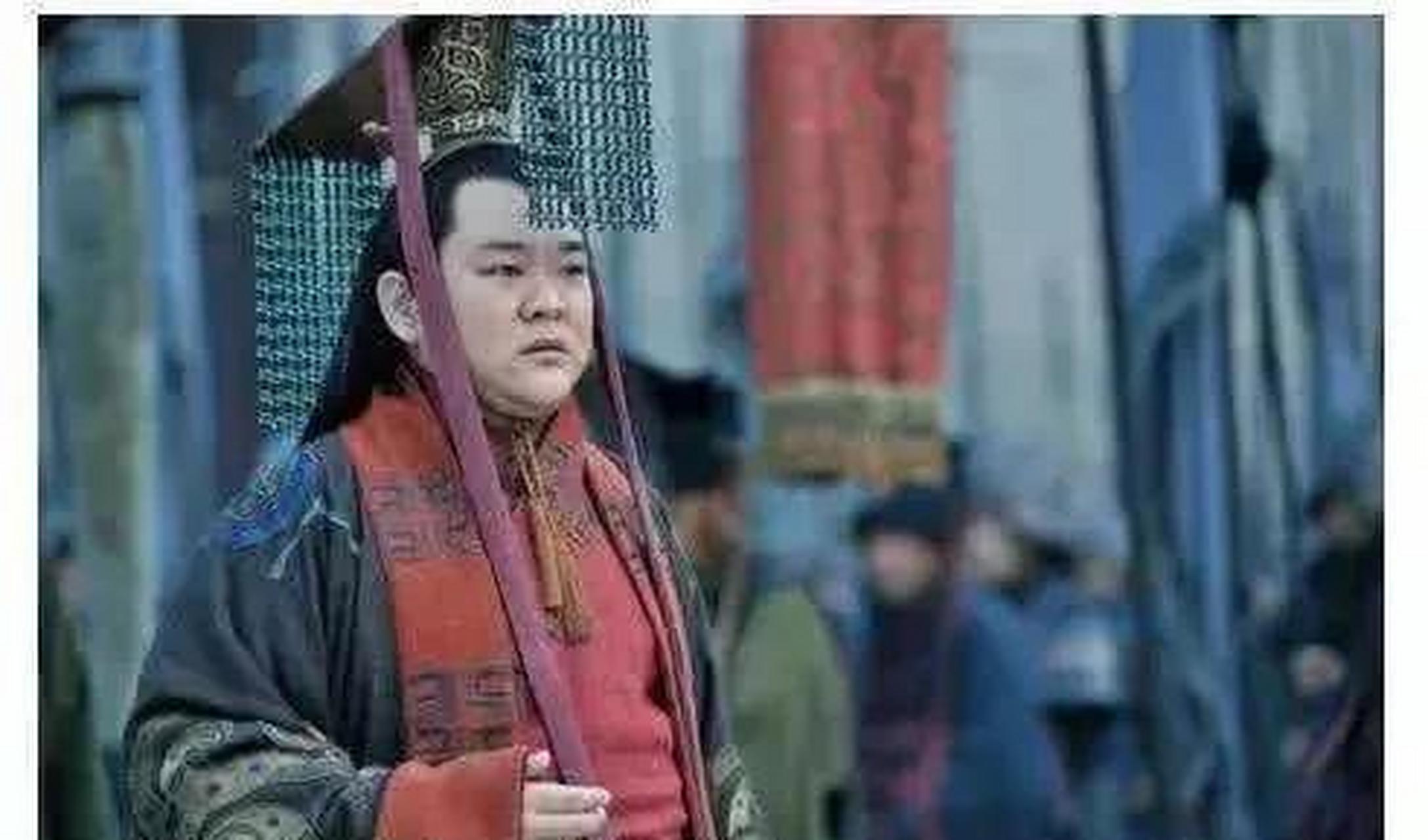 公元211年,霍弋的父亲霍峻跟随刘备入蜀,刘备与刘璋决裂时,霍峻驻守葭