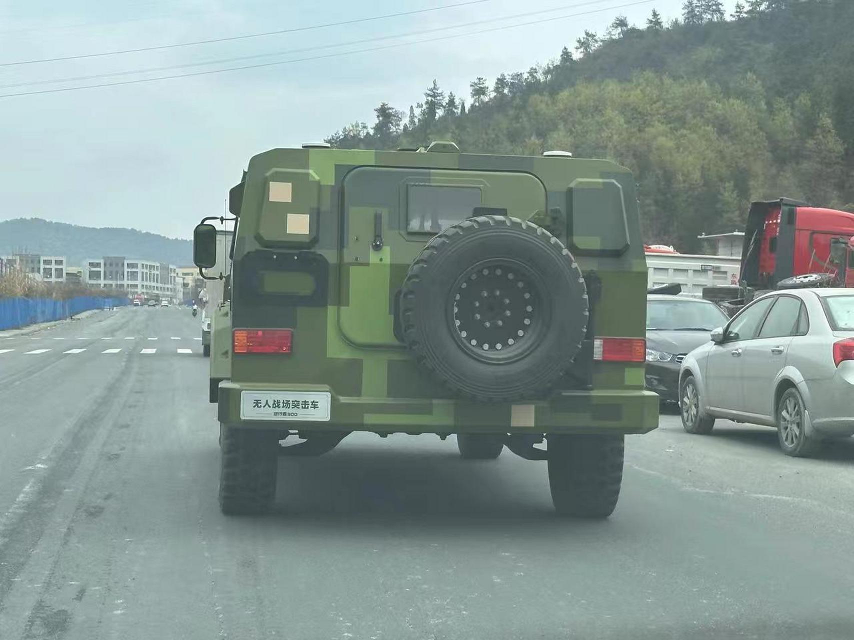 猛士最新的无人战场突击车,我国军事发展已经站在世界的前沿,望我军