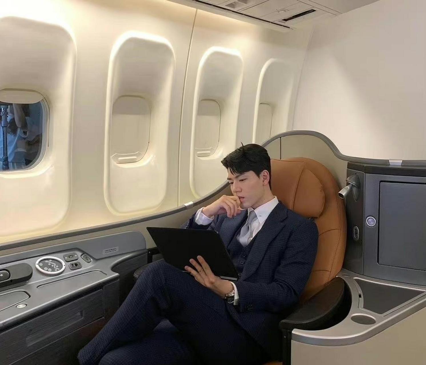 你心中的富二代打扮vs现实版富二代打扮.落差太大了!