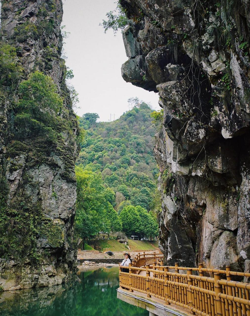 韶关始兴自驾的第一天,到了罗坝镇,这里有个东二村水城,据说始兴有个
